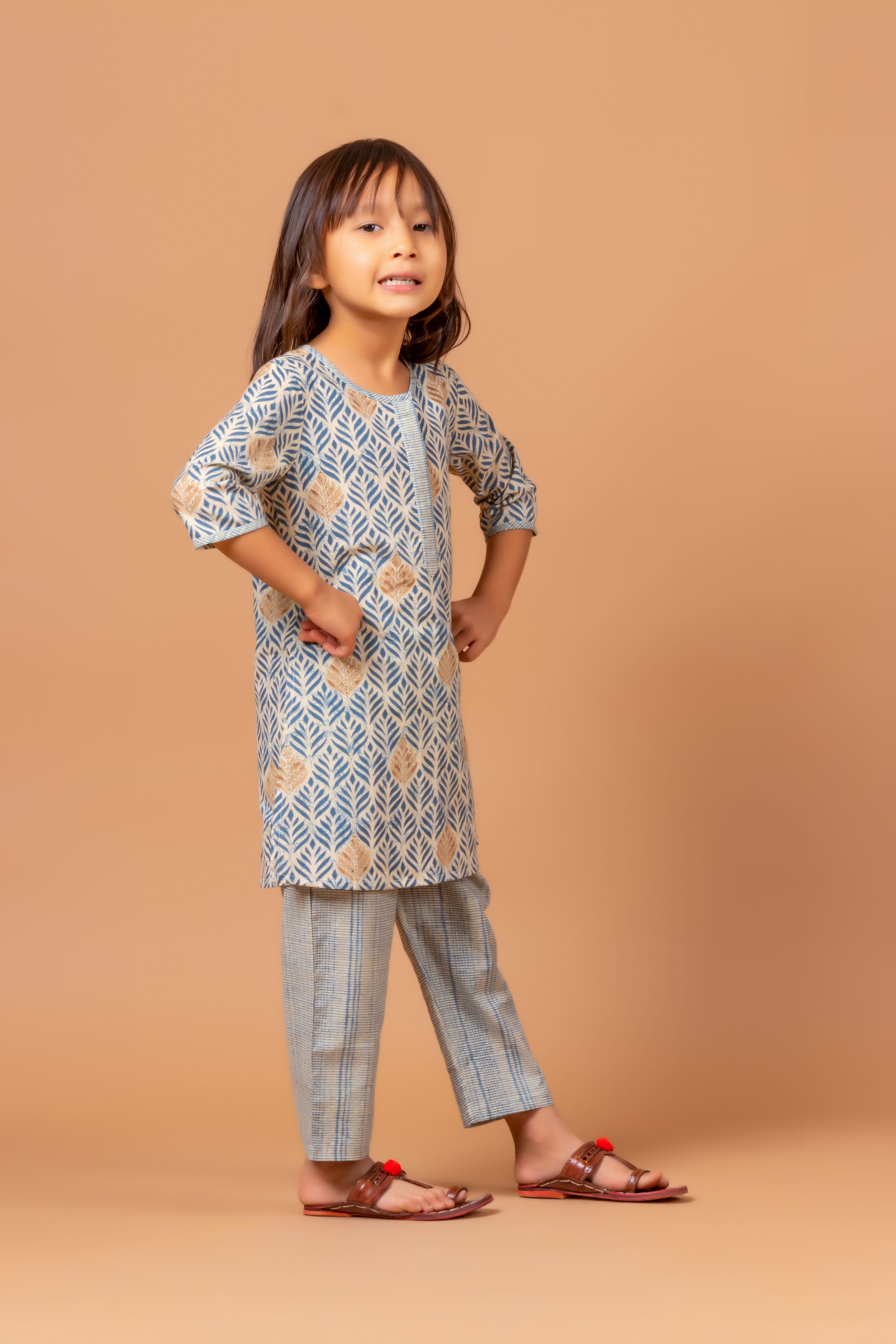 Girls Printed Kurta Set Leaf Blue