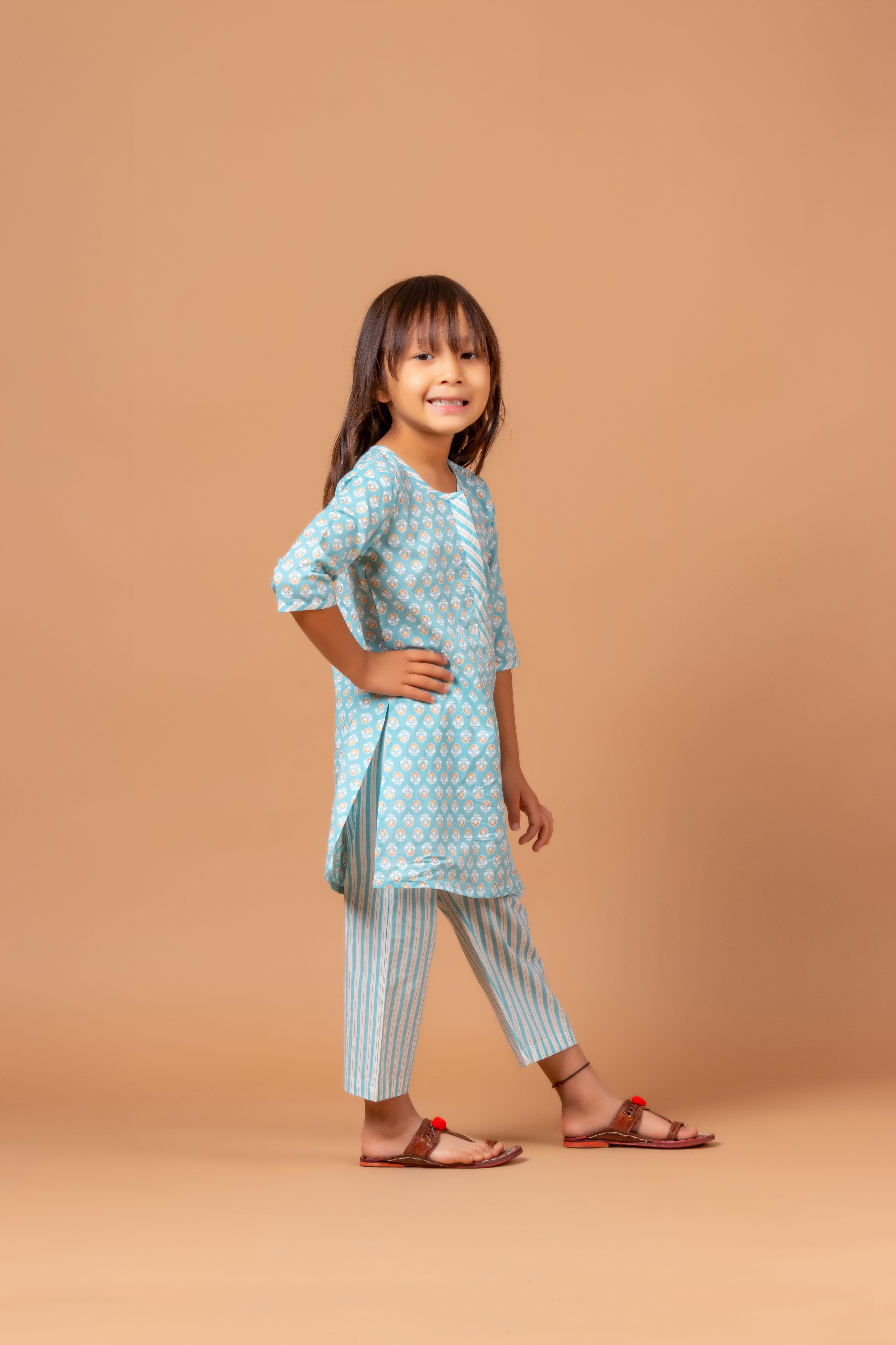 Girls Printed Kurta Set Buti Gold Blue