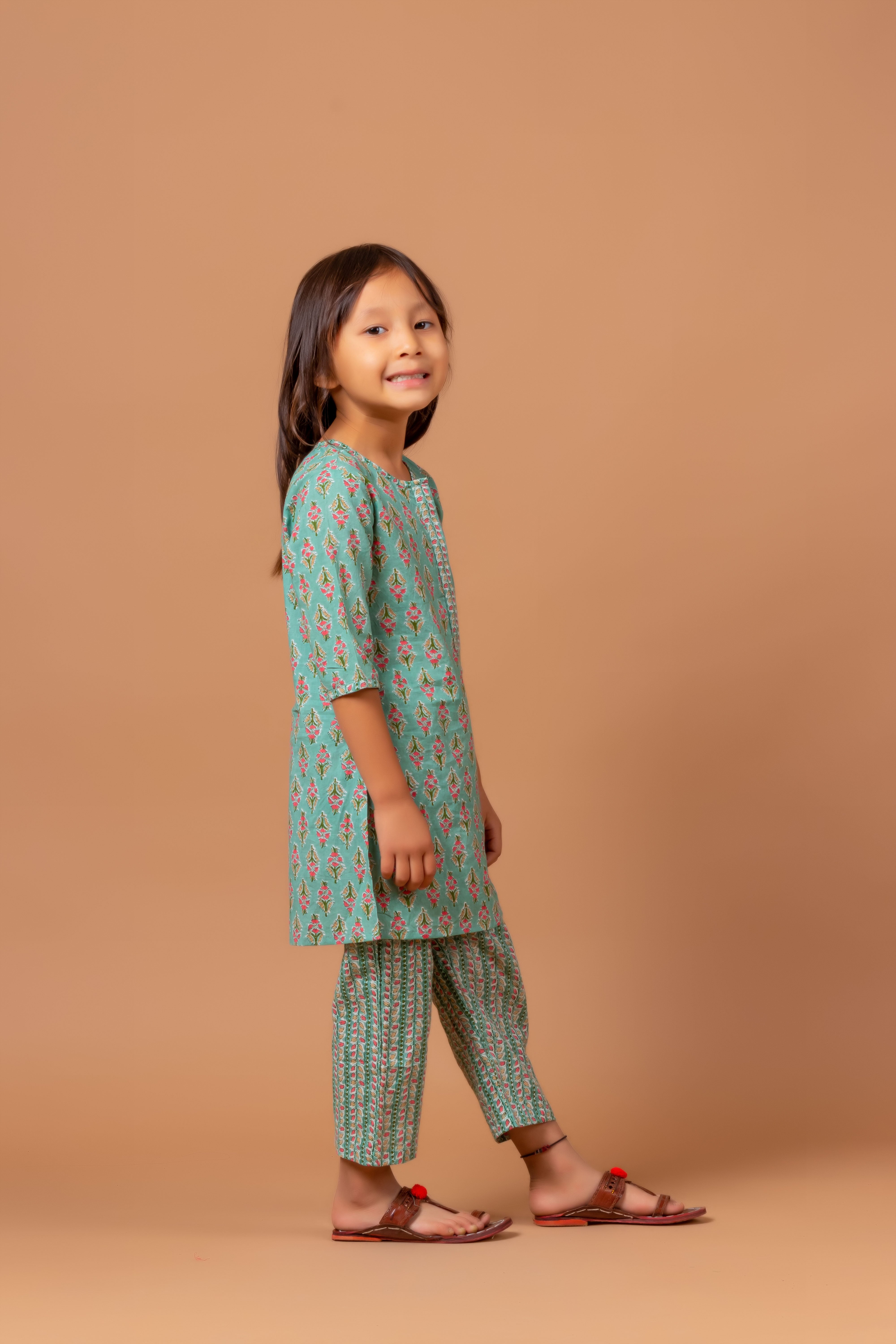 Girls Printed Kurta Set Buti Green