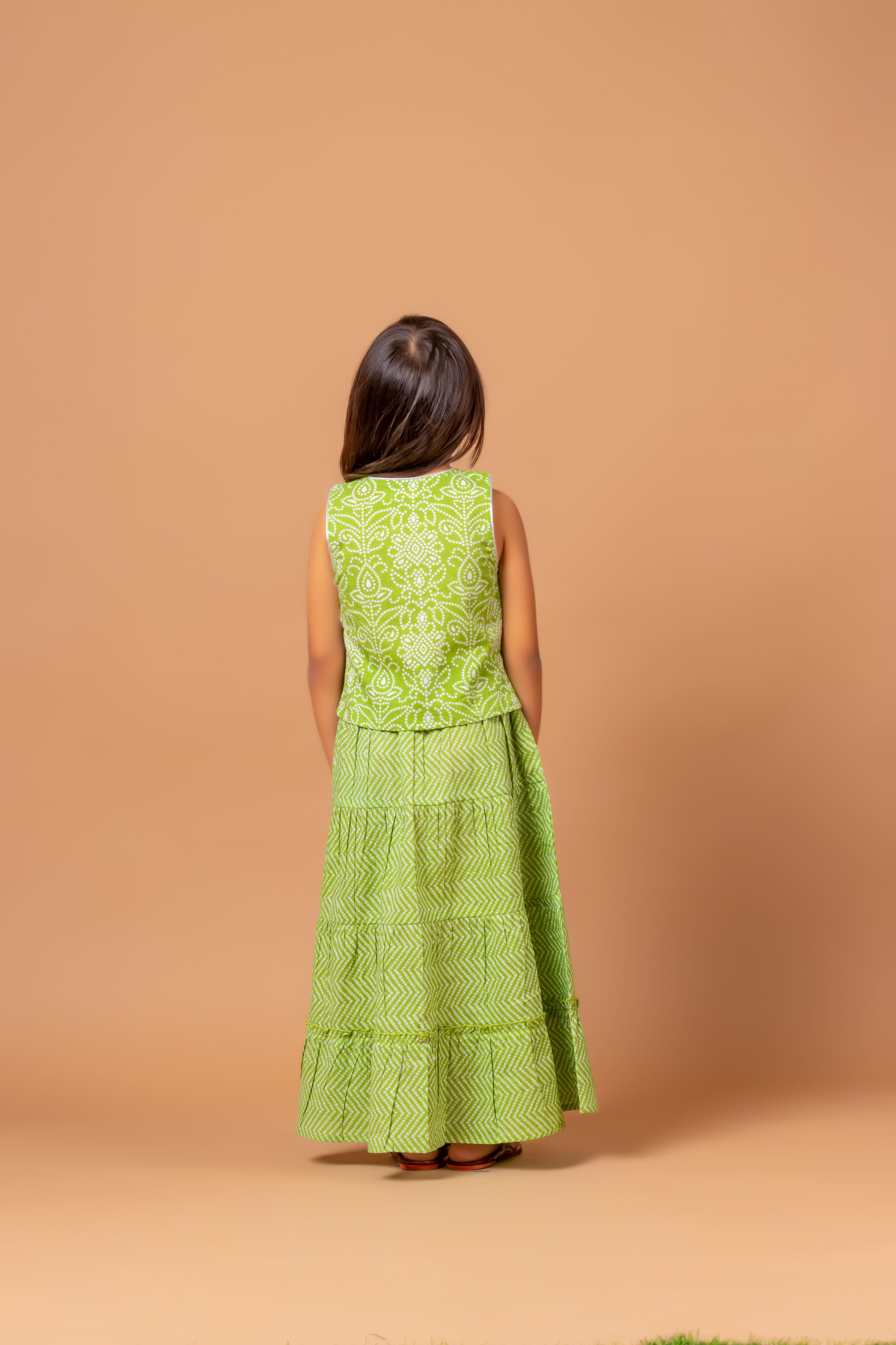 Girls lehenga choli set Isha Bandhej Green