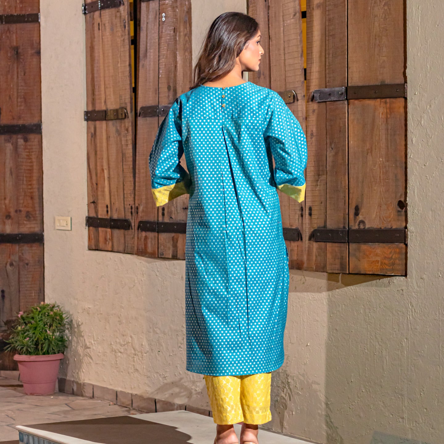 Women Jaquard Chanderi Kurta pants set Blue- Yellow