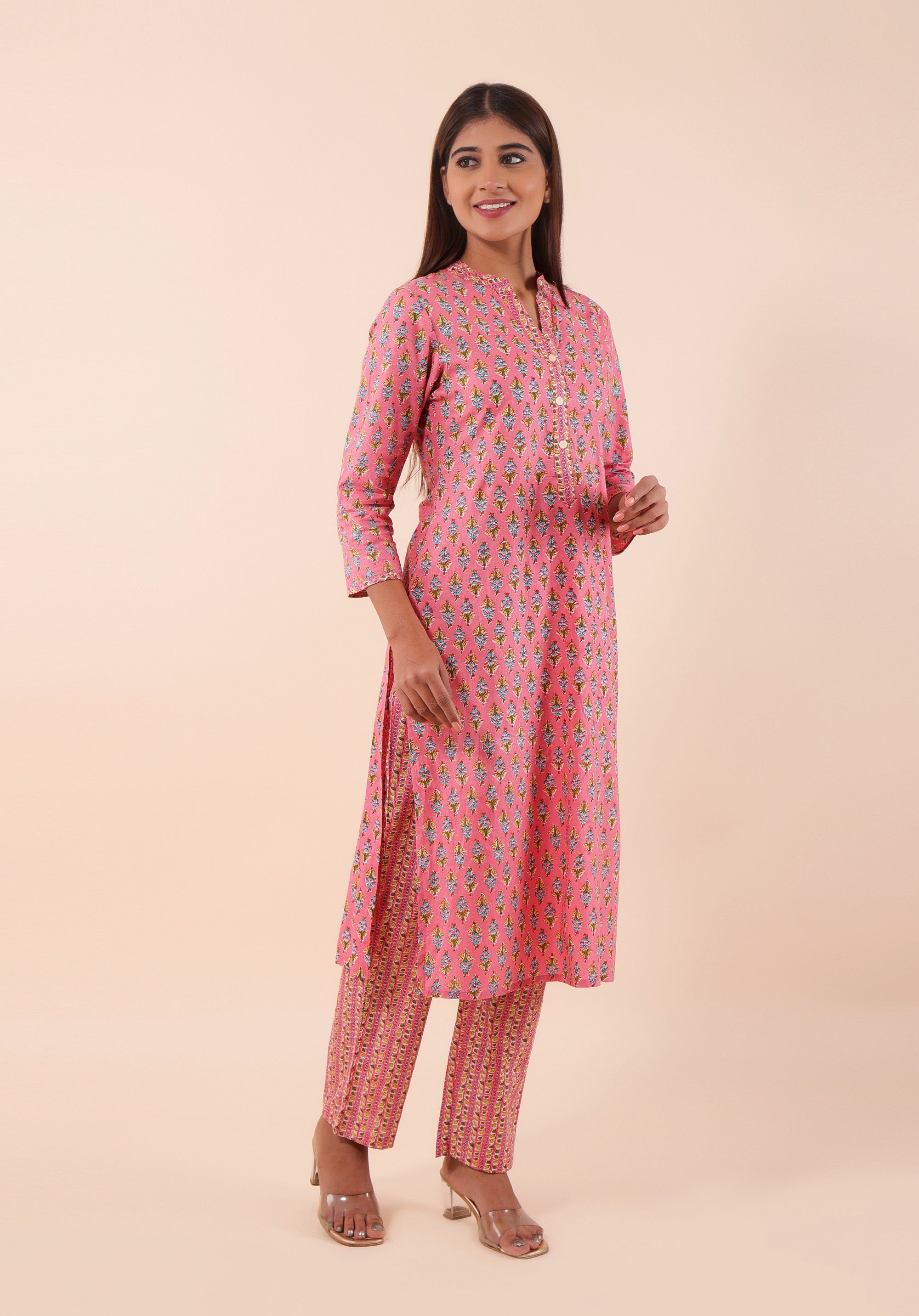 Women Kurta Set Buti Pink