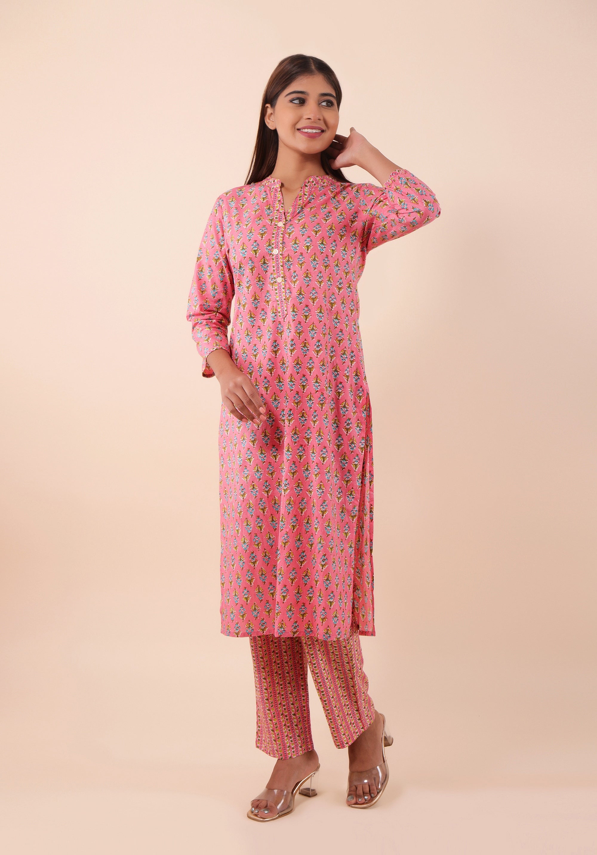 Women Kurta Set Buti Pink