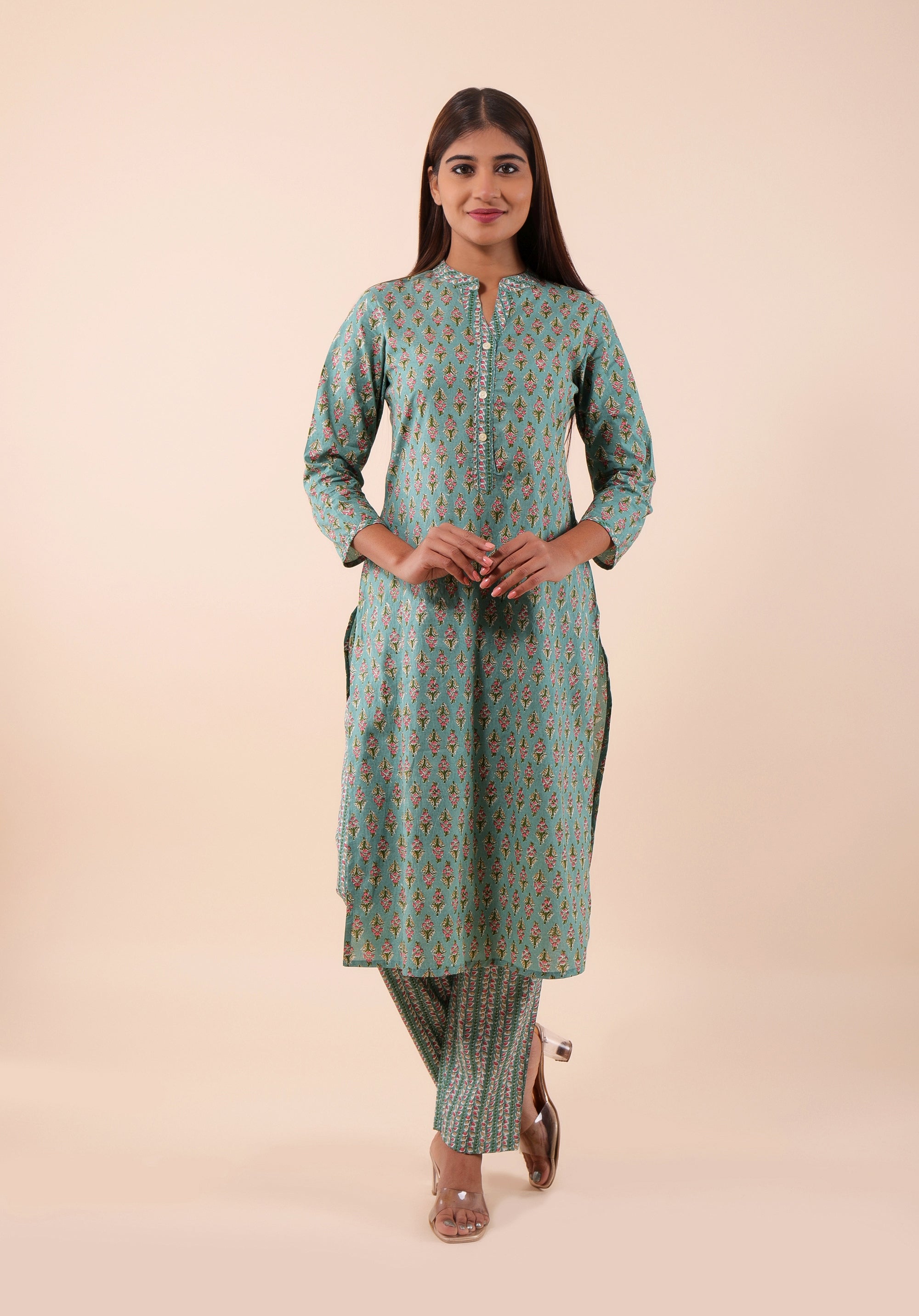 Women Kurta Set Buti Green