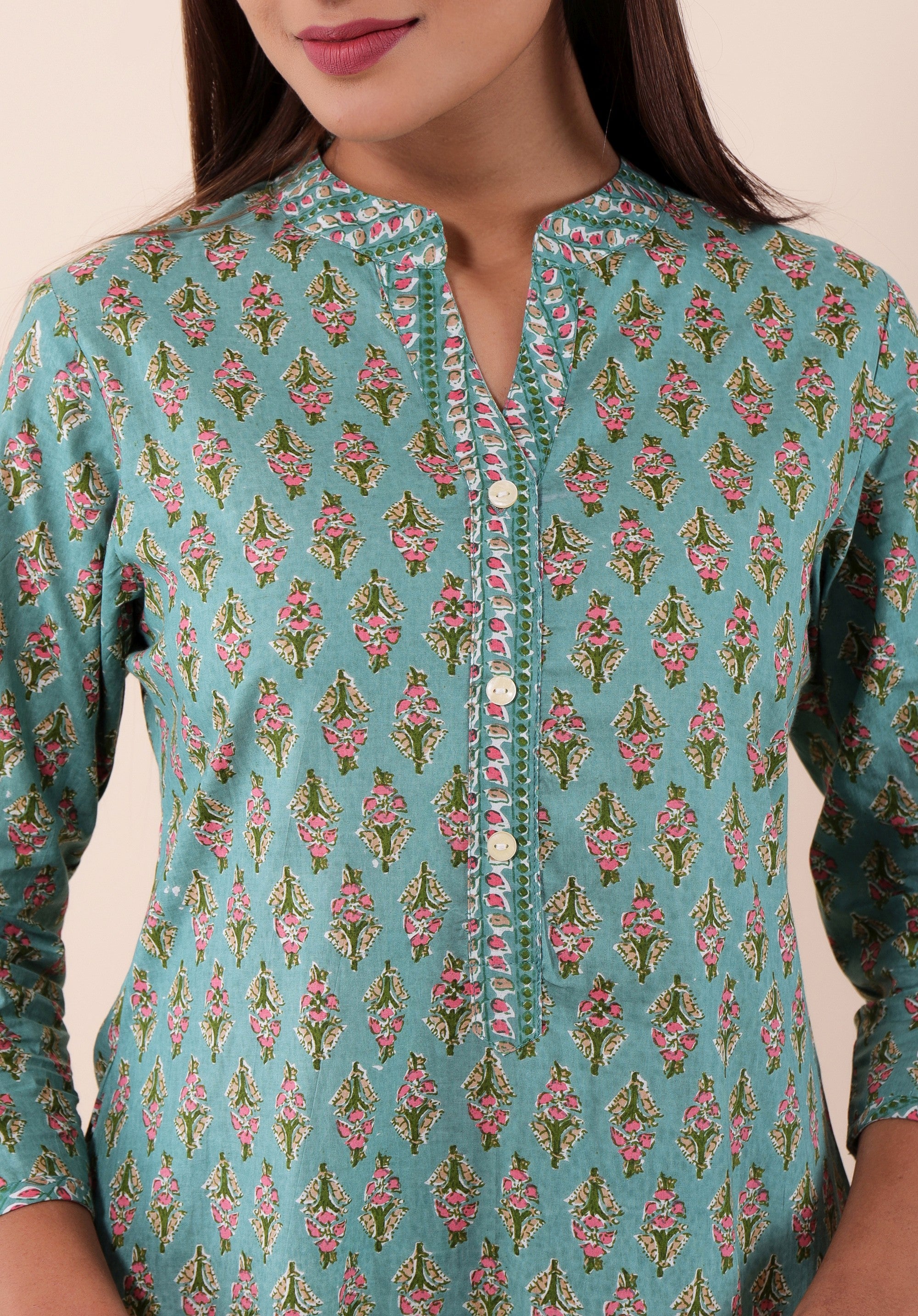 Women Kurta Set Buti Green