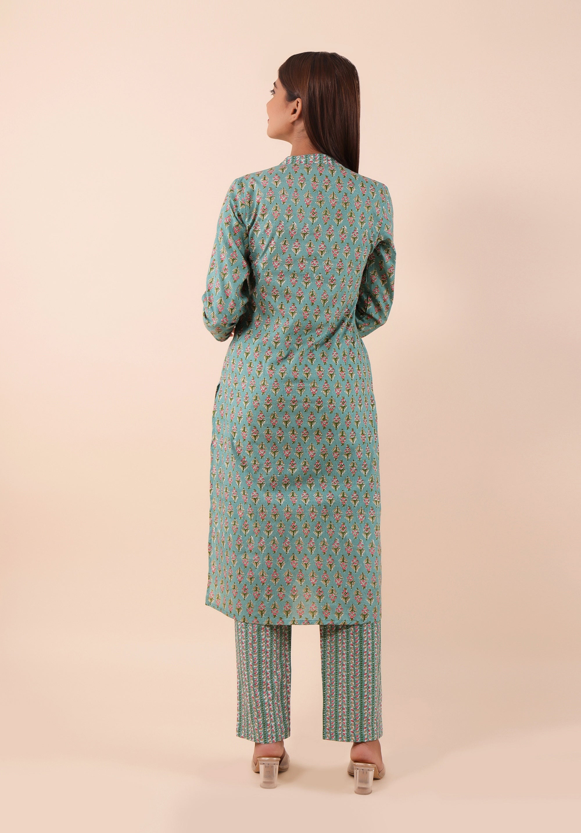 Women Kurta Set Buti Green