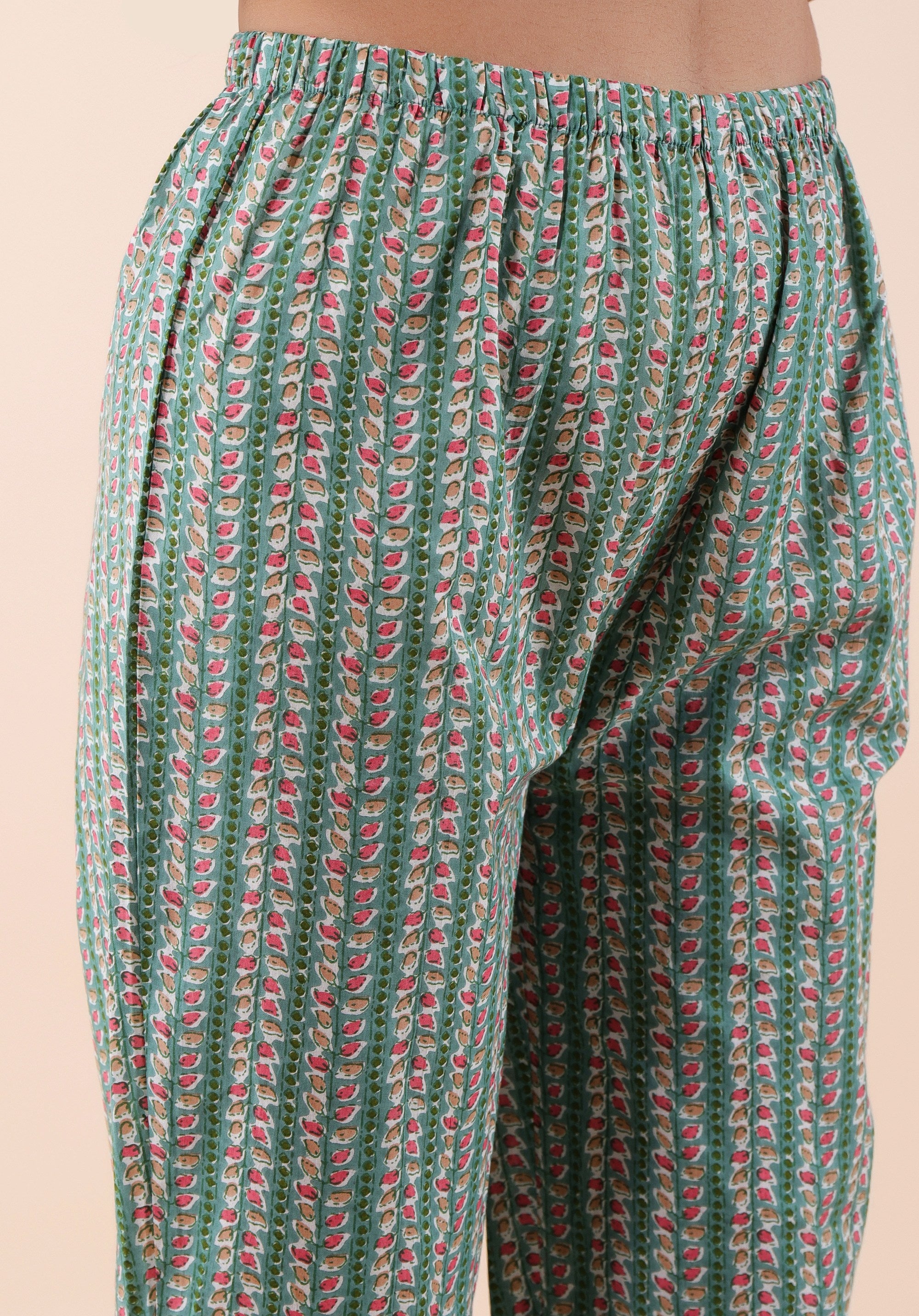 Women Kurta Set Buti Green