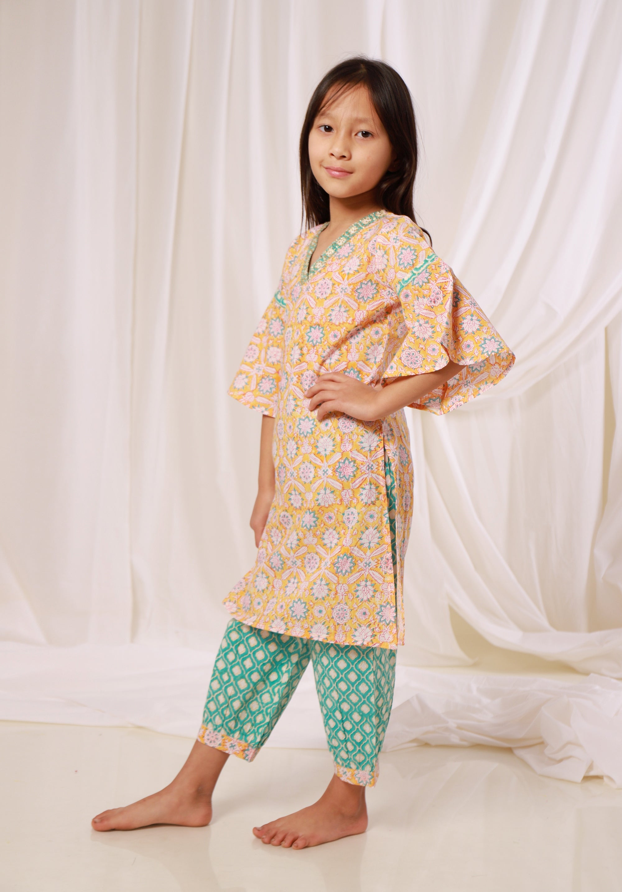 Girls Printed Kurta Set