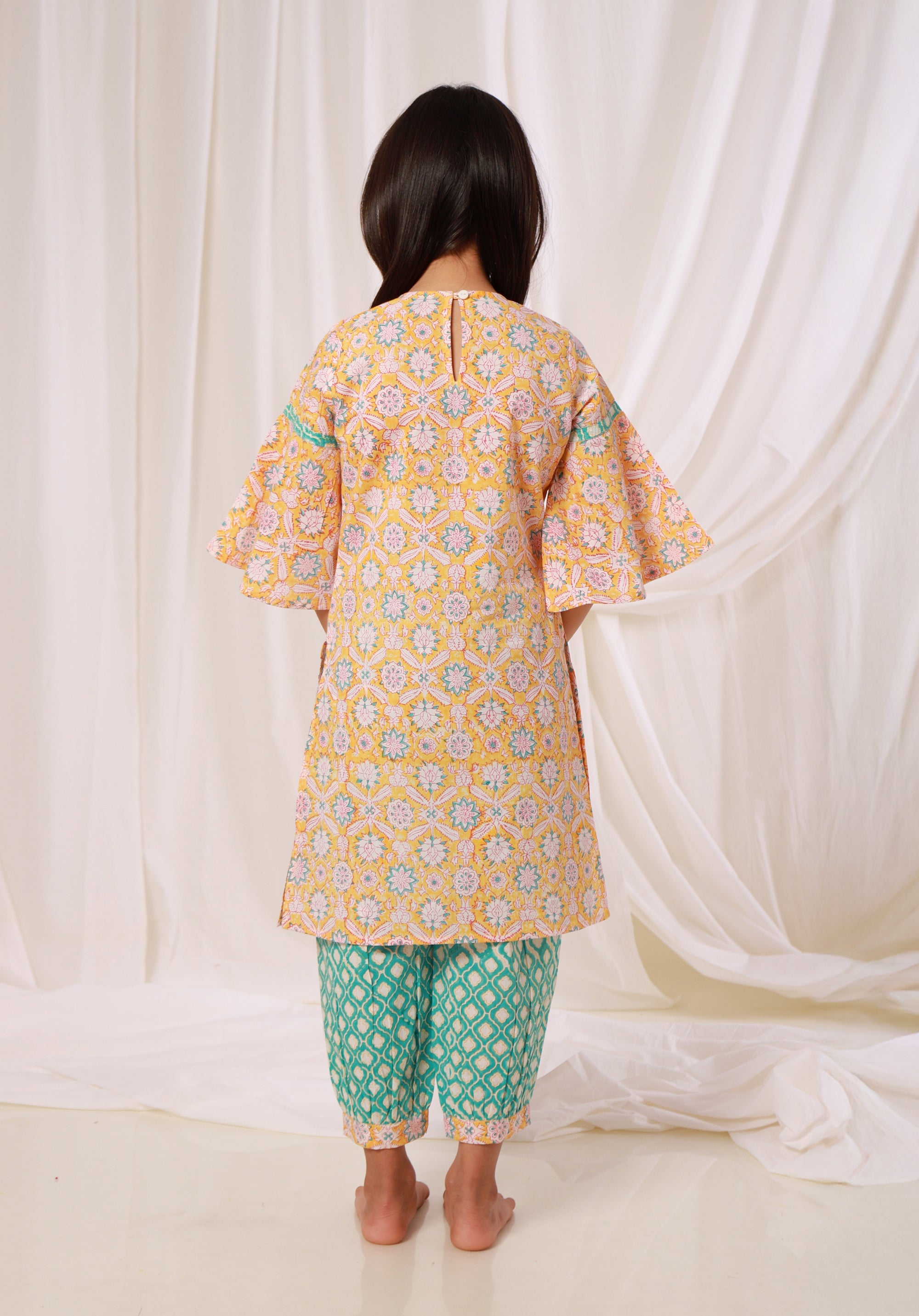 Girls Printed Kurta Set