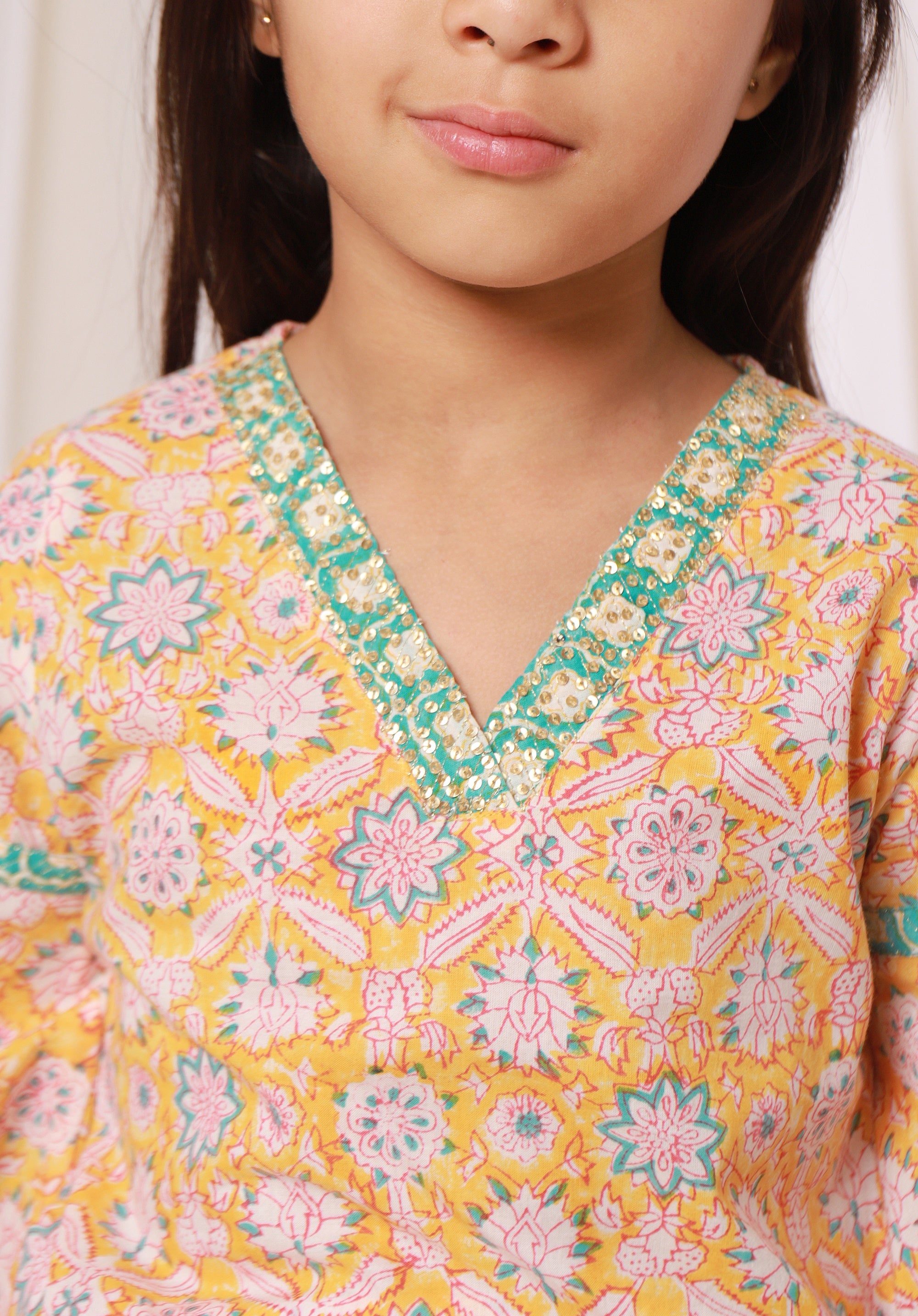 Girls Printed Kurta Set
