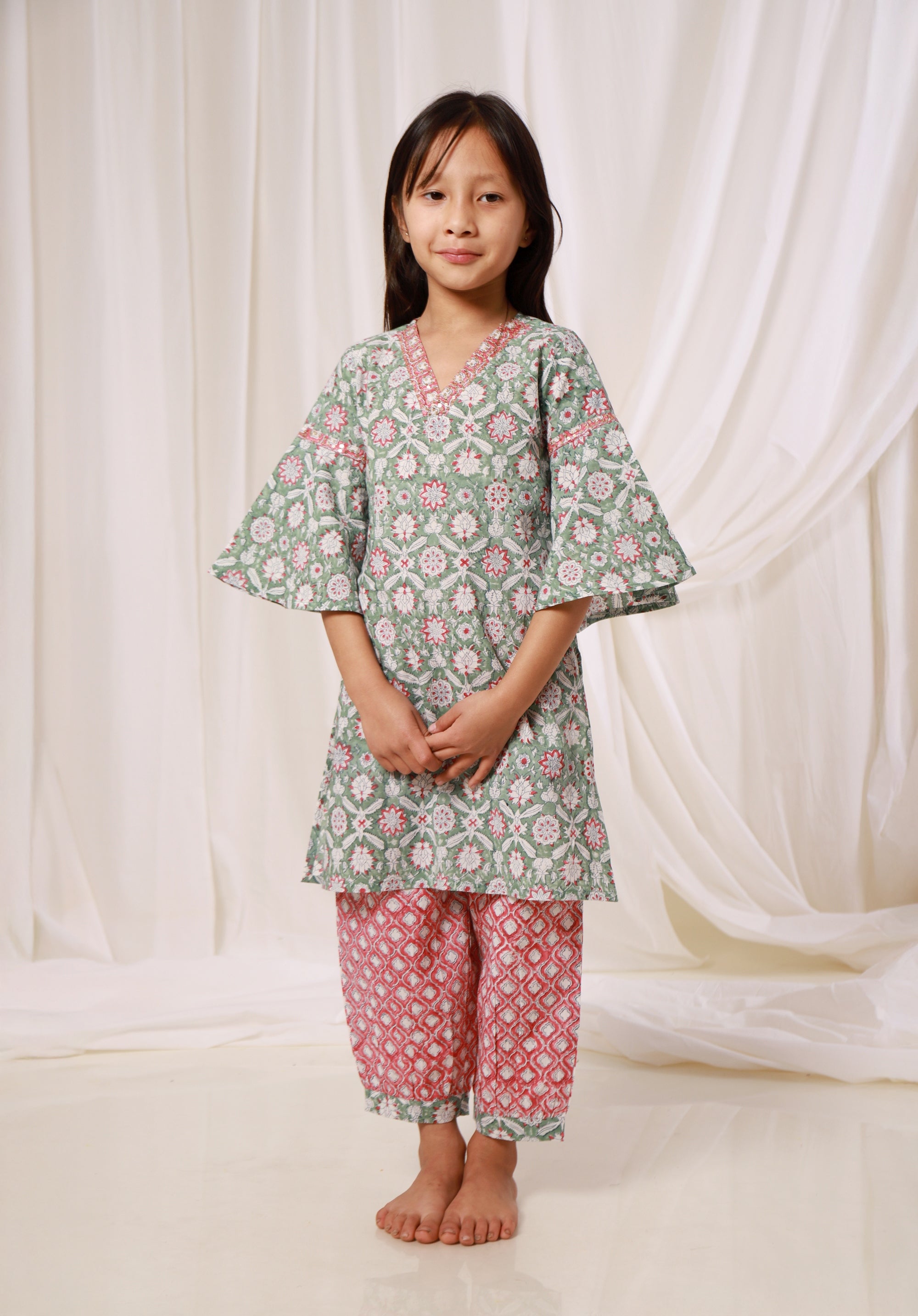 Girls Printed Kurta Set