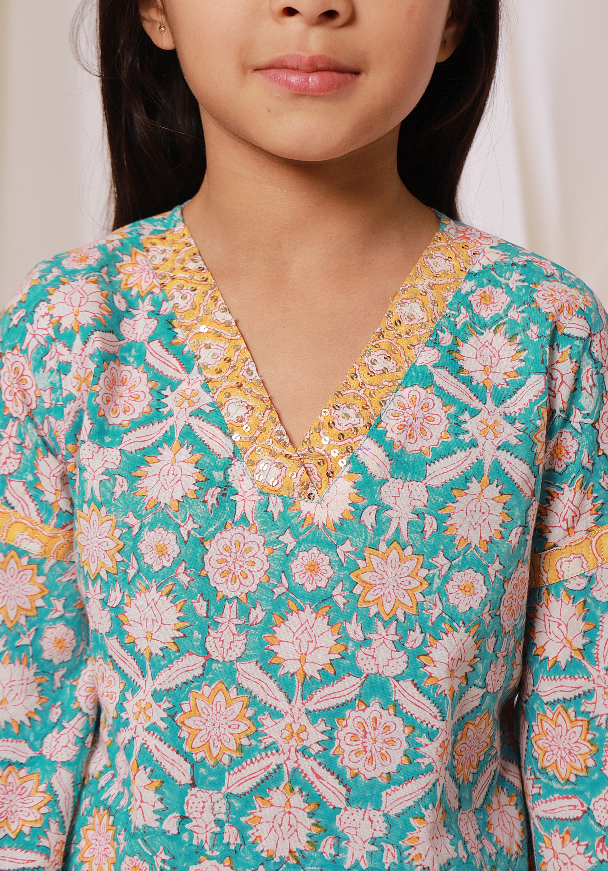 Girls Printed Kurta Set