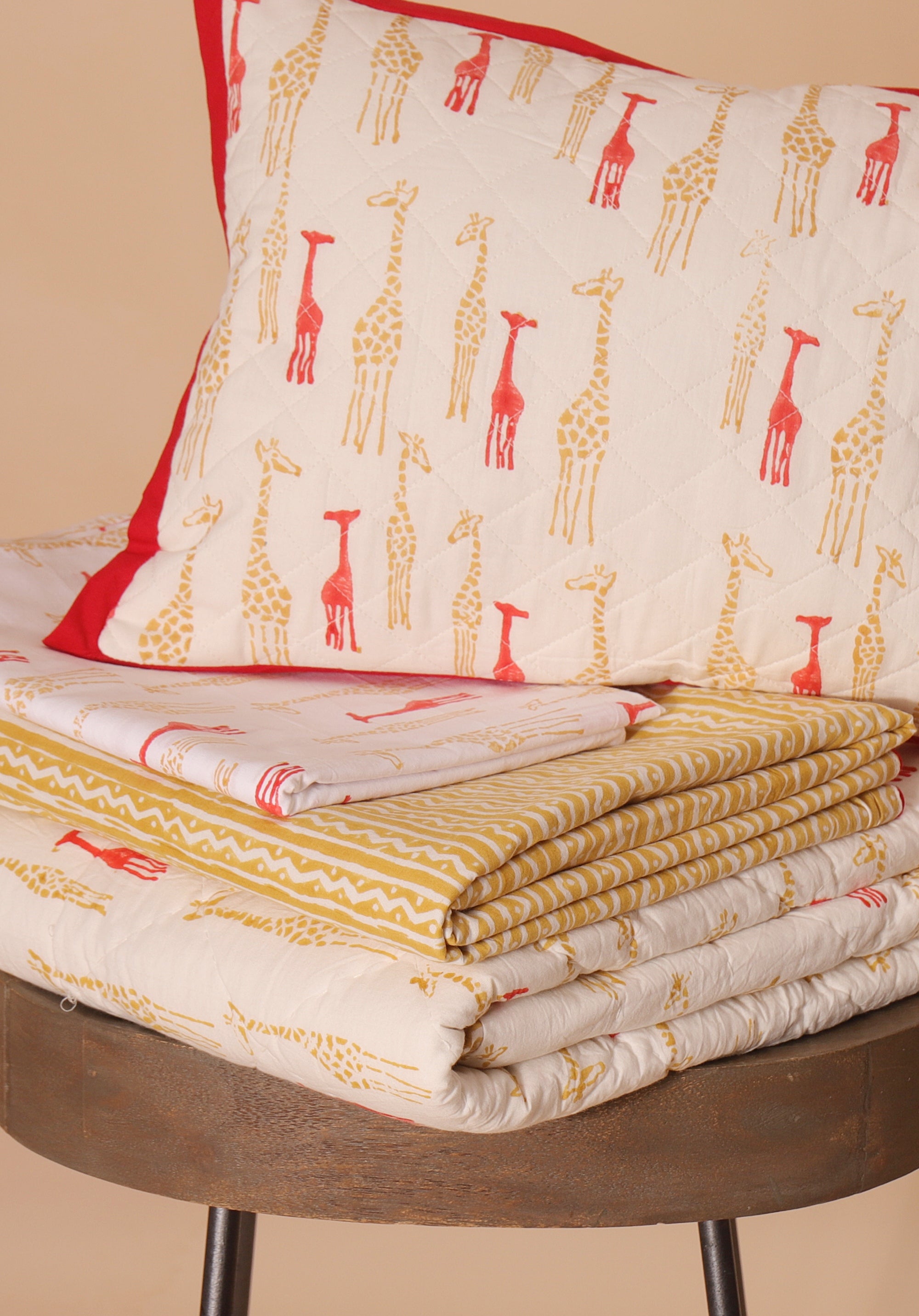 Giraffe Bedding Set Red