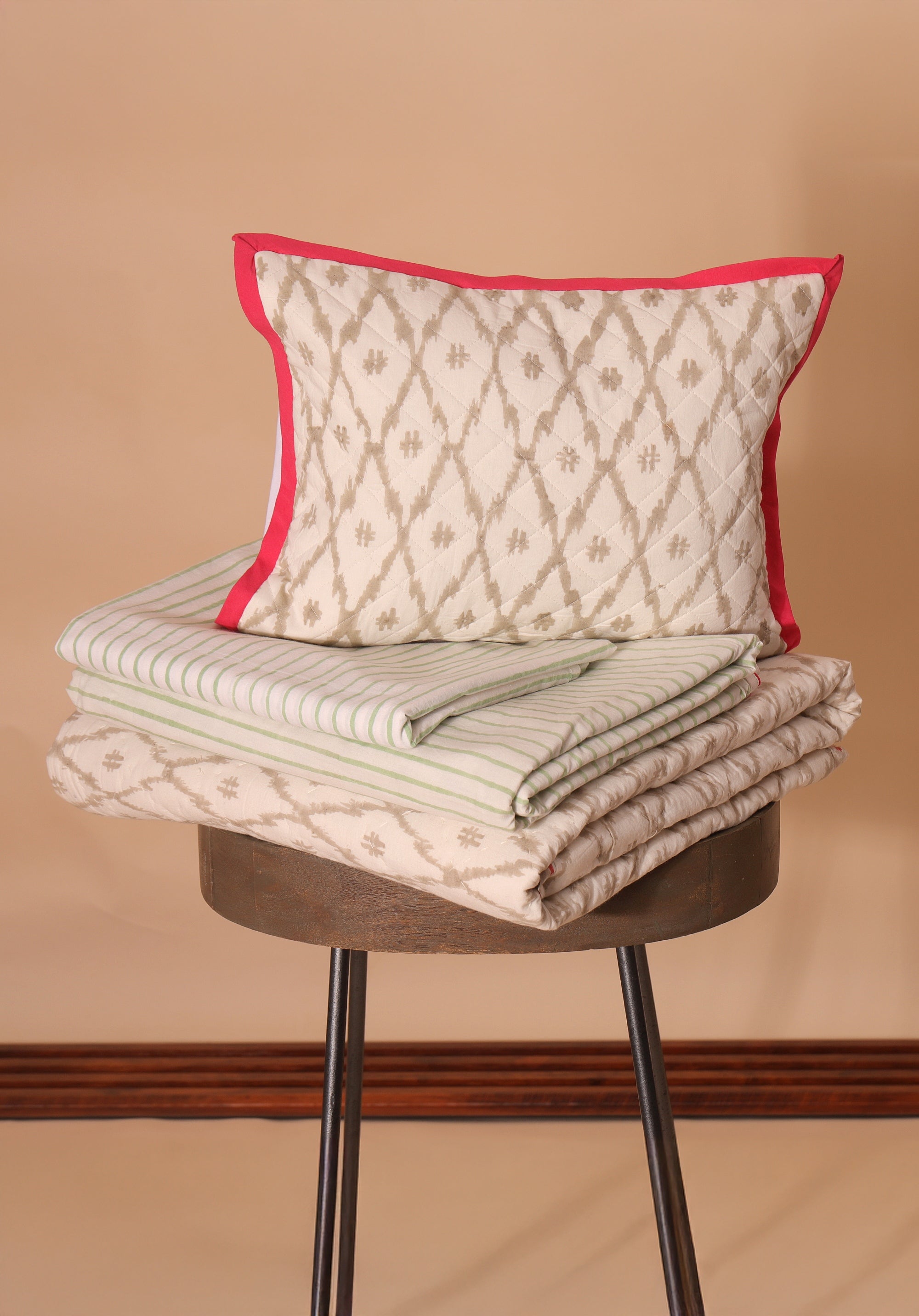 Ikkat Bedding Set Beige