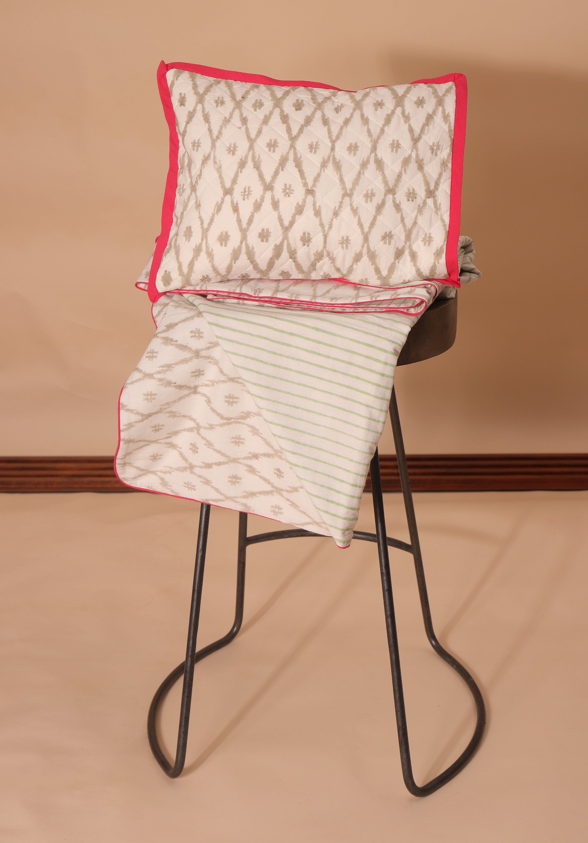 Ikkat Bedding Set Beige