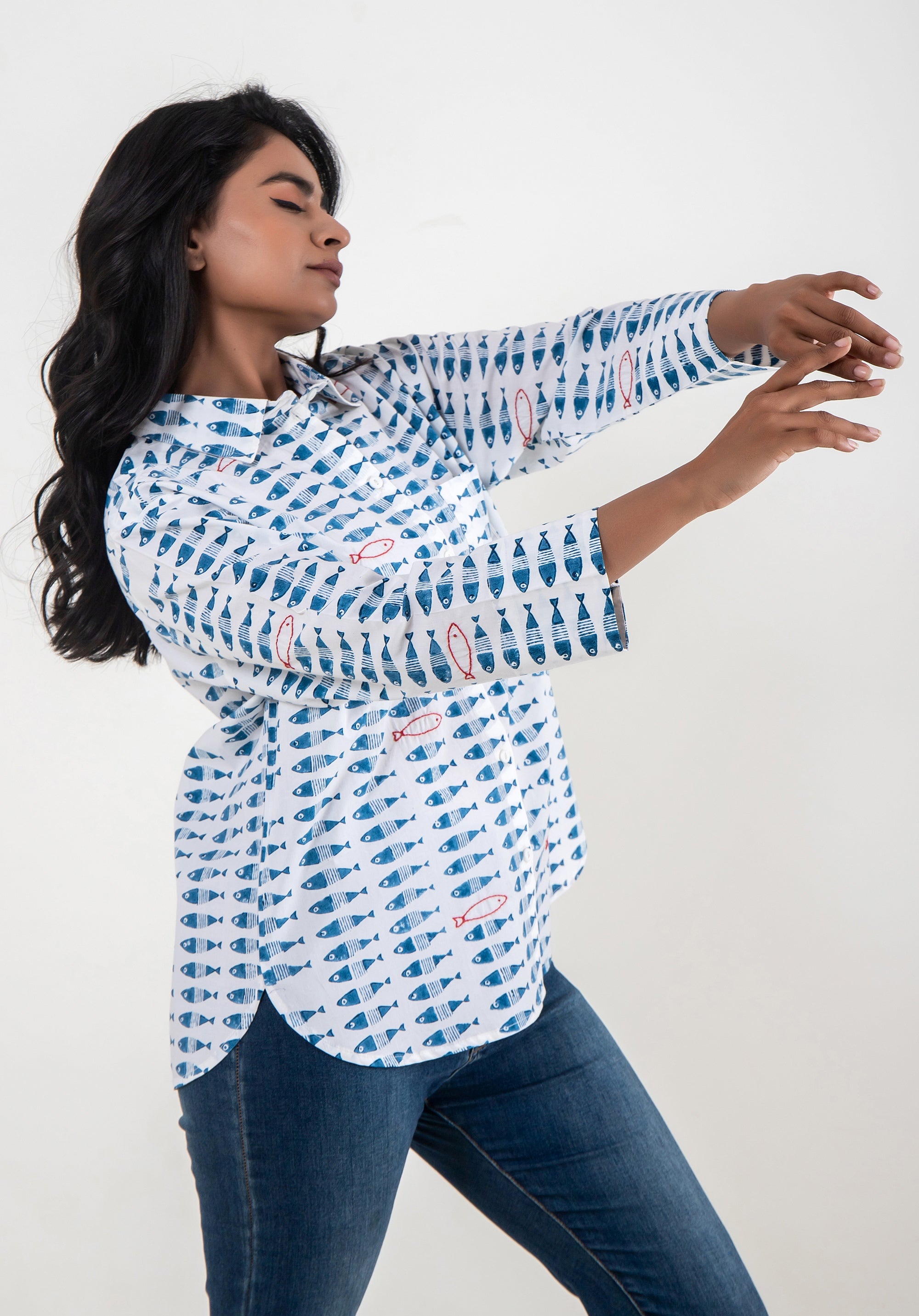 Women Block printed Piyu Oversized shirt Fish Blue
