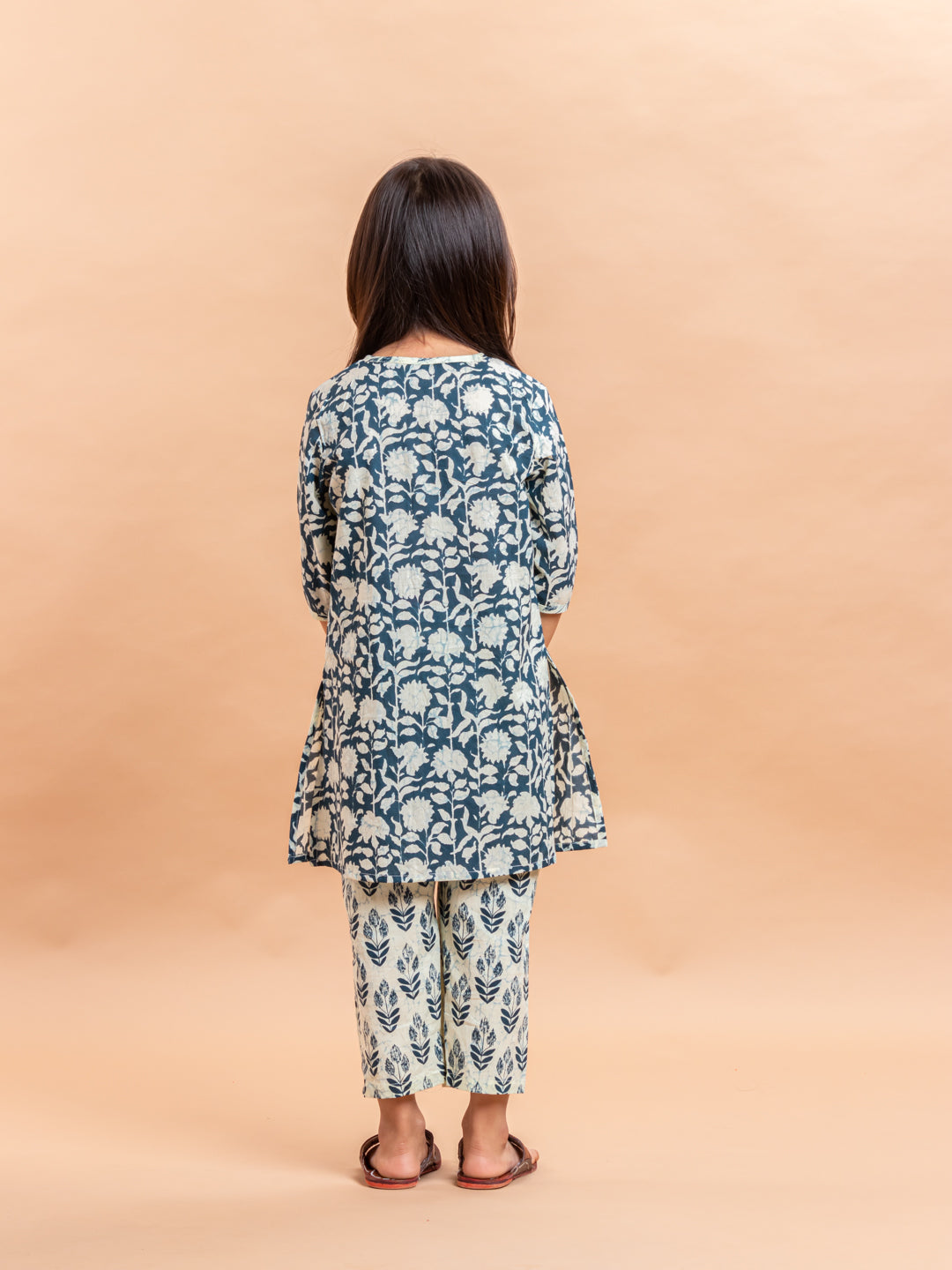 Girls Printed Kurta Set Indigo Floral Jaal