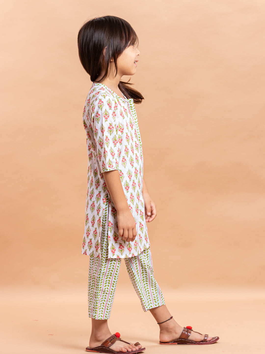 Girls Printed Kurta Set Beige Floral Buti