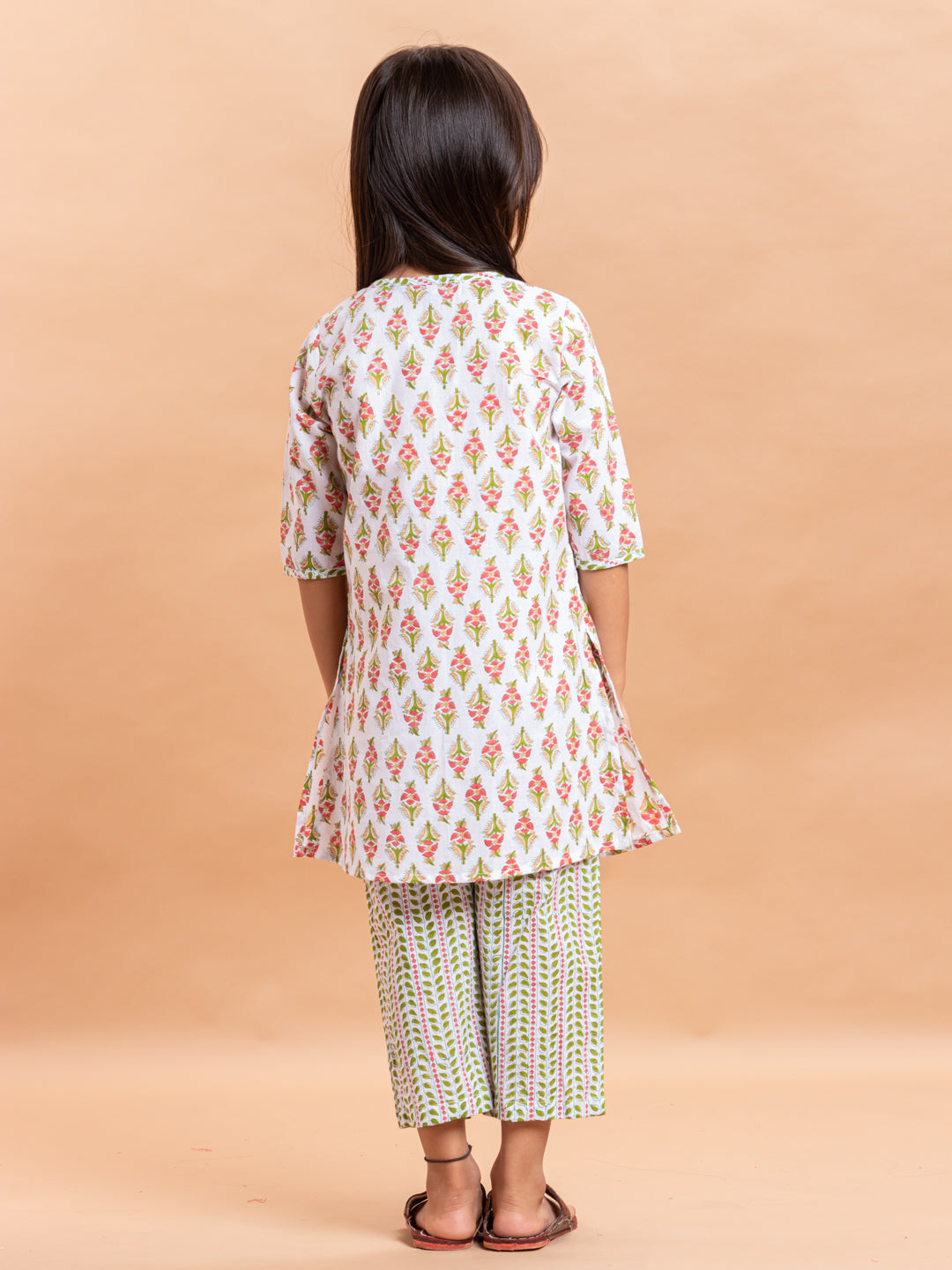 Girls Printed Kurta Set Beige Floral Buti