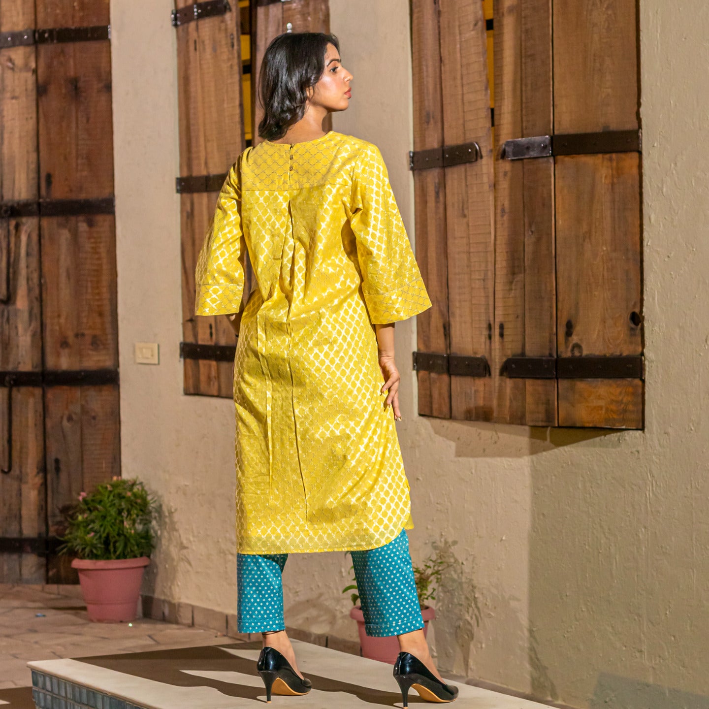 Women Jaquard Chanderi Kurta pants set Yellow- Blue