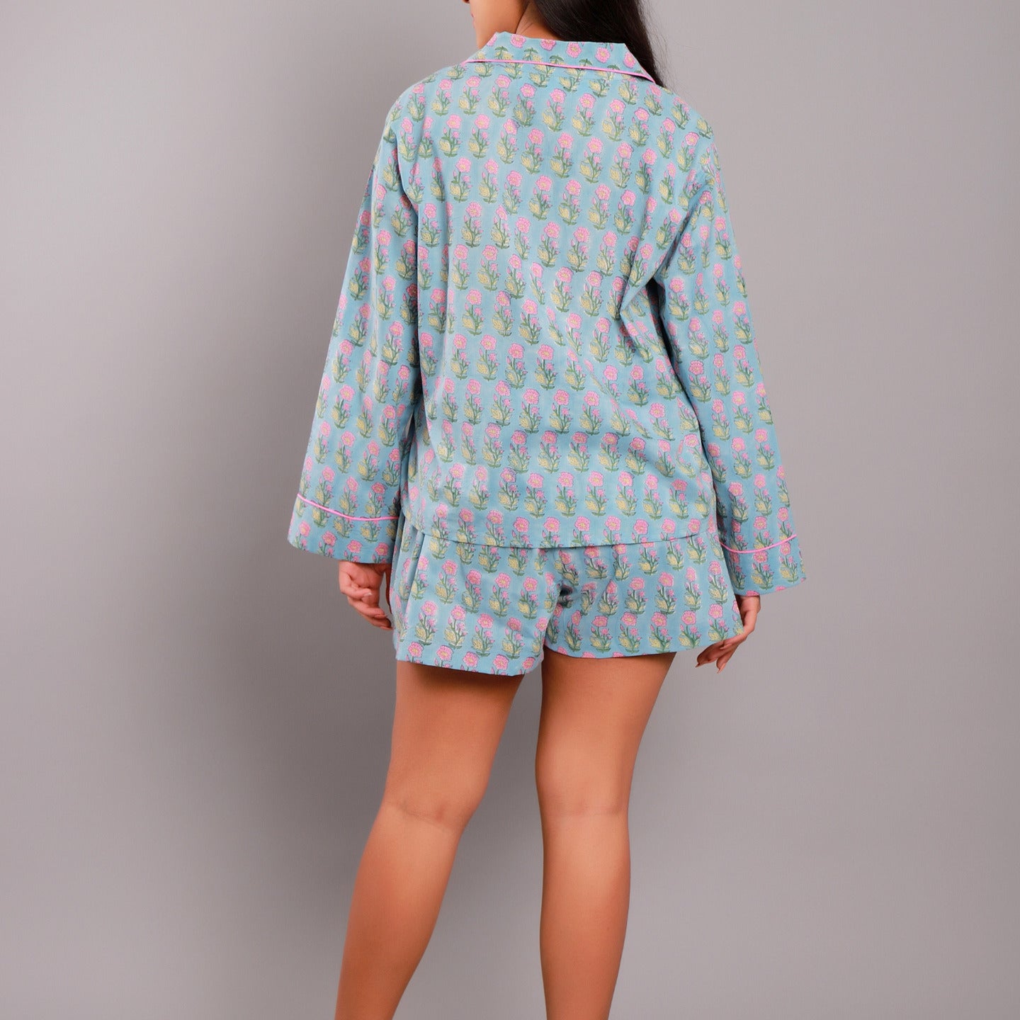 Women nightsuit shorts Ethnic buti blue-pink block printed