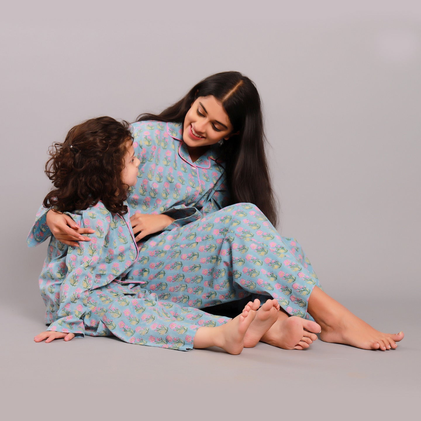 Block Printed Girl's Nightsuit set Ethnic buti Blue- Pink