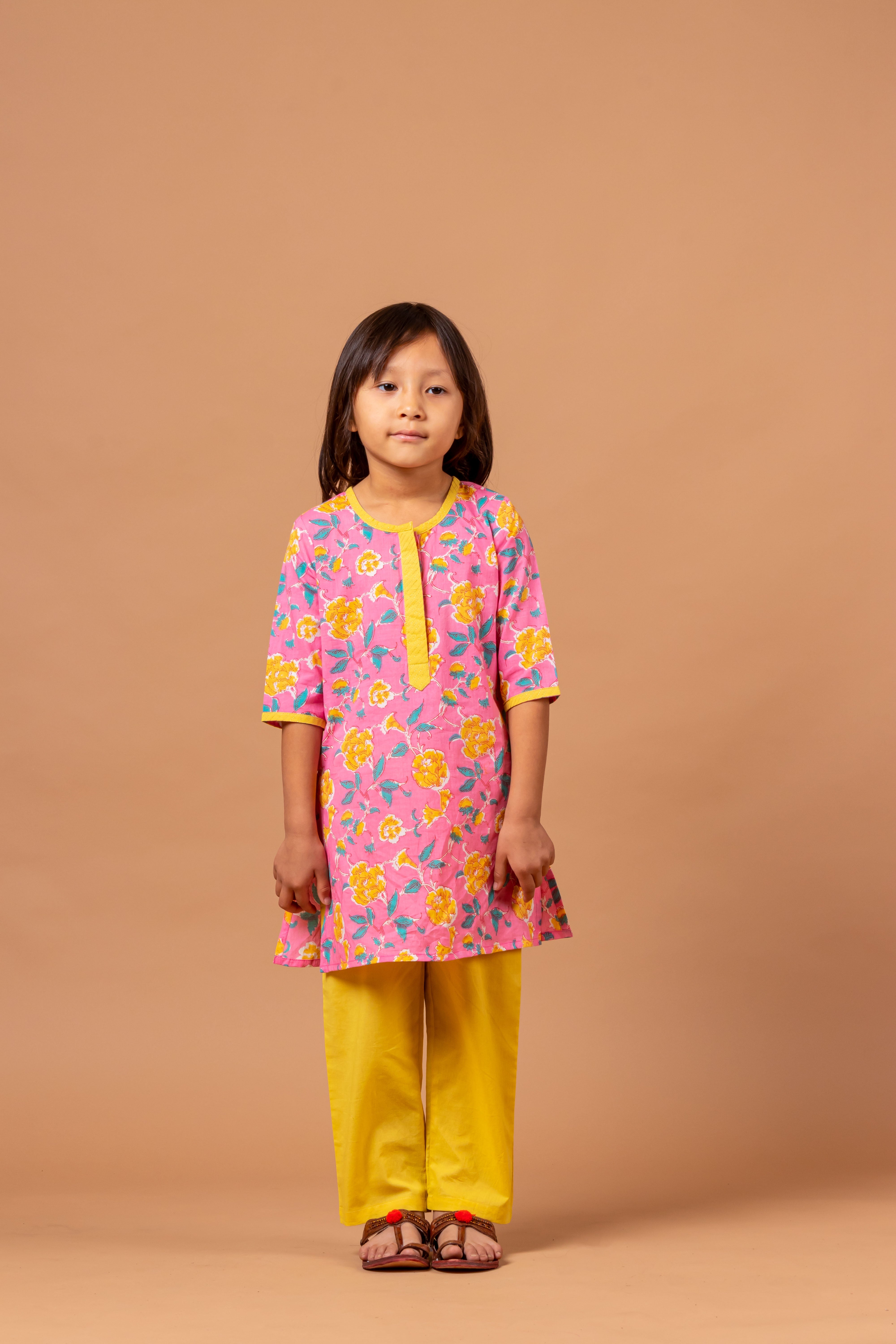 Girls Printed Kurta Set Floral Pink