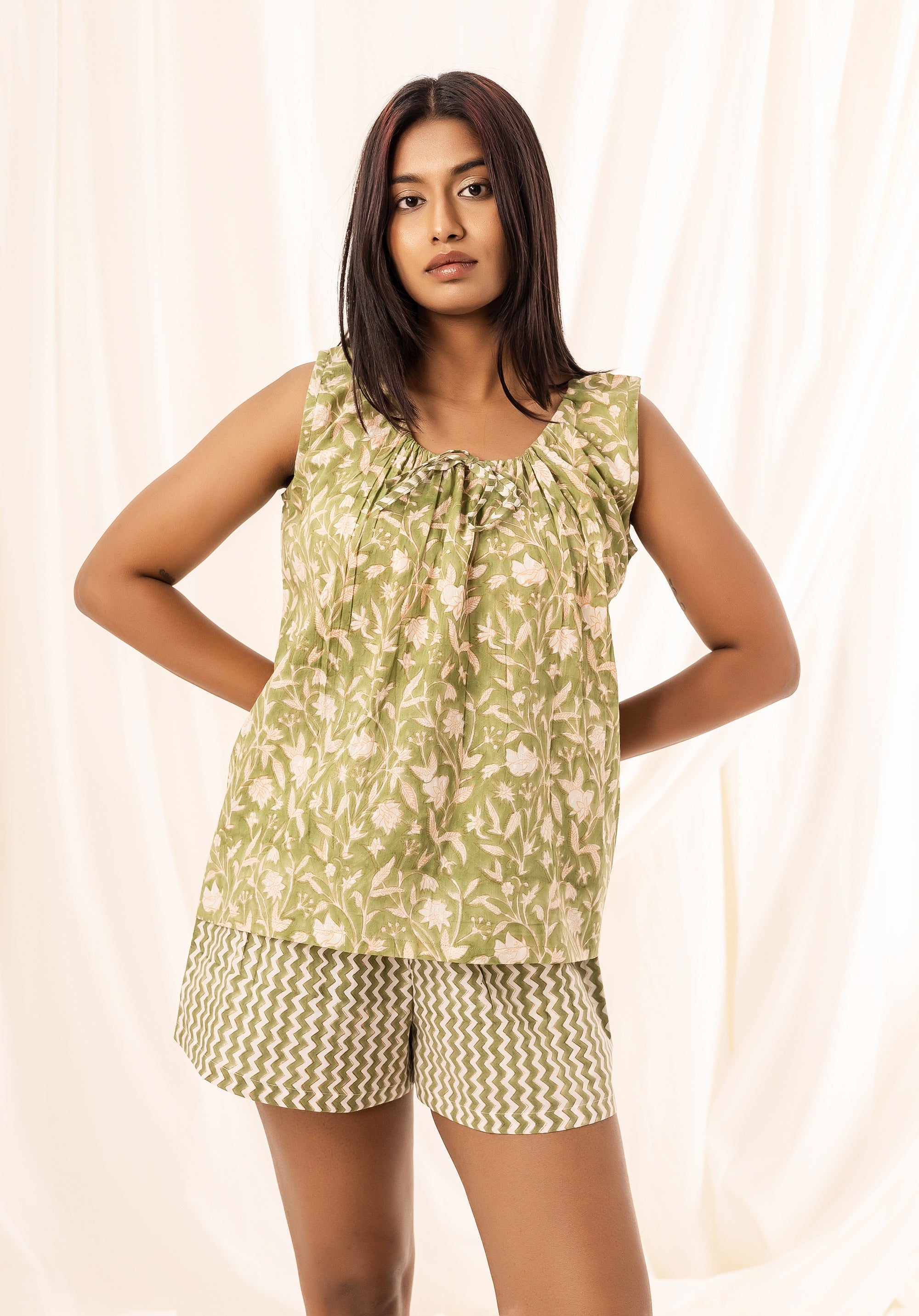 Night Suit Shorts Set Ethnic jaal Green