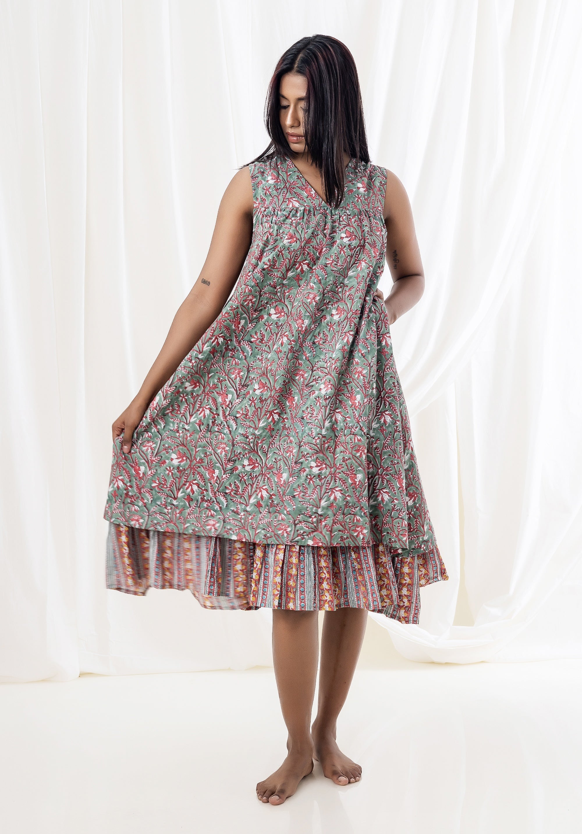 Women Tiered dress Nirmala Jaal Green