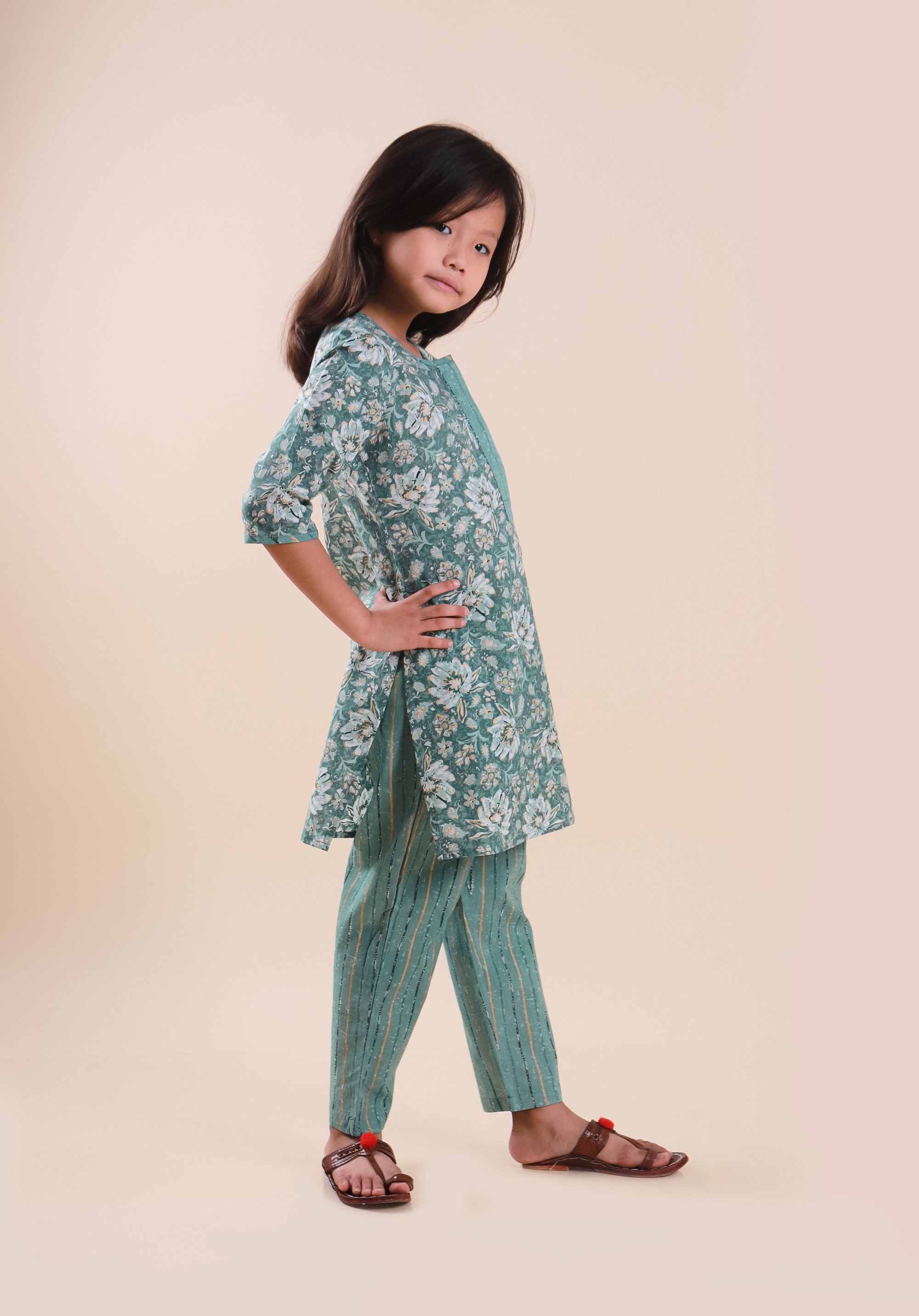 Girls Printed Kurta Set