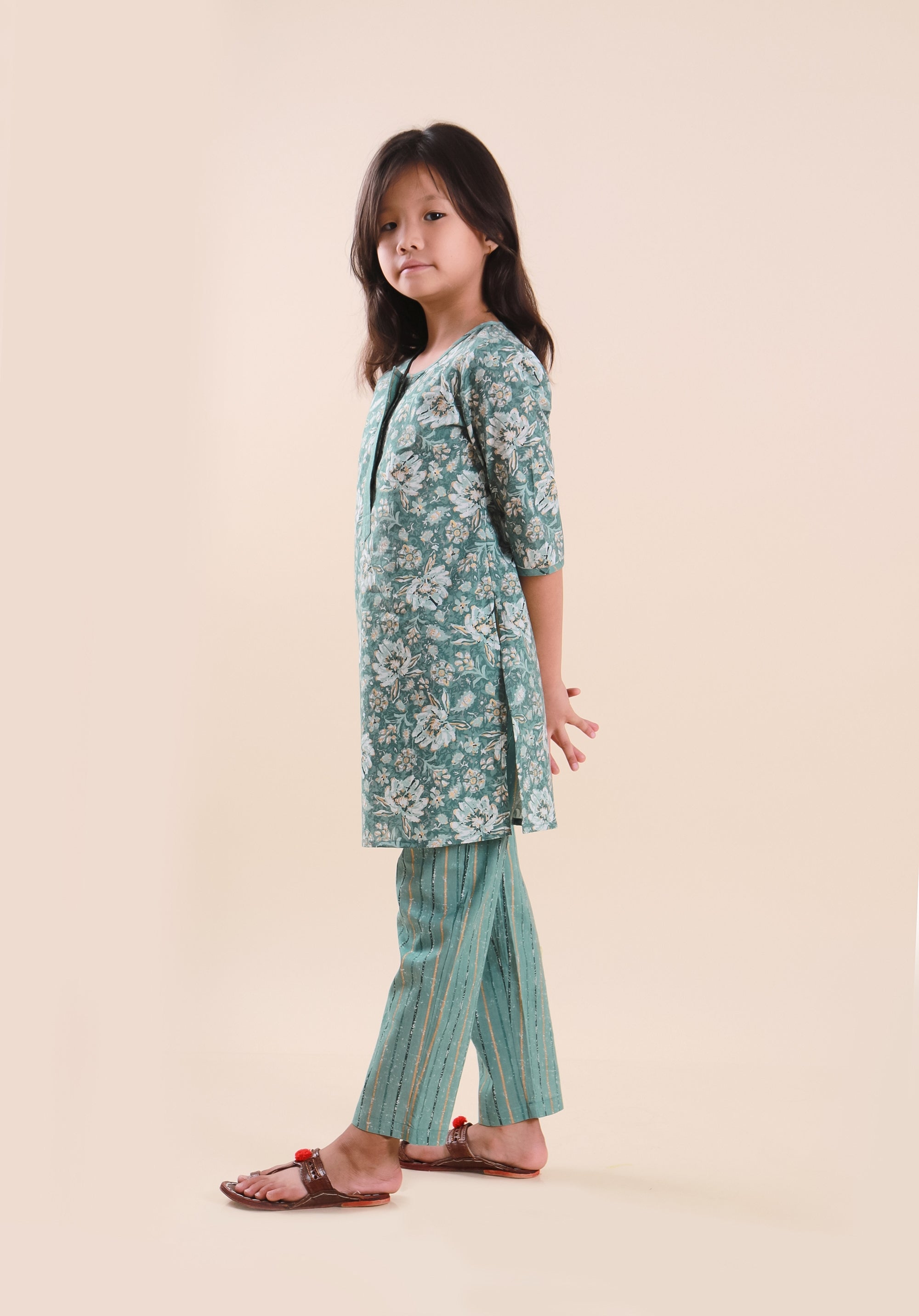 Girls Printed Kurta Set