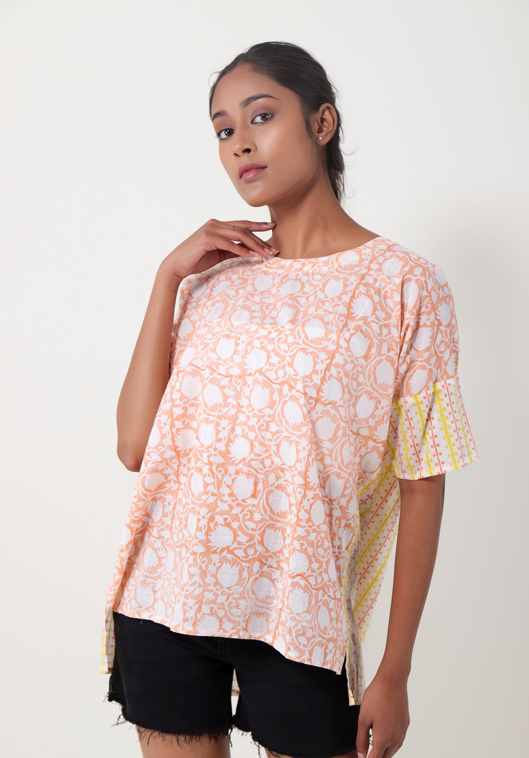 Women Block printed oversized Nishi Top Lily Peach