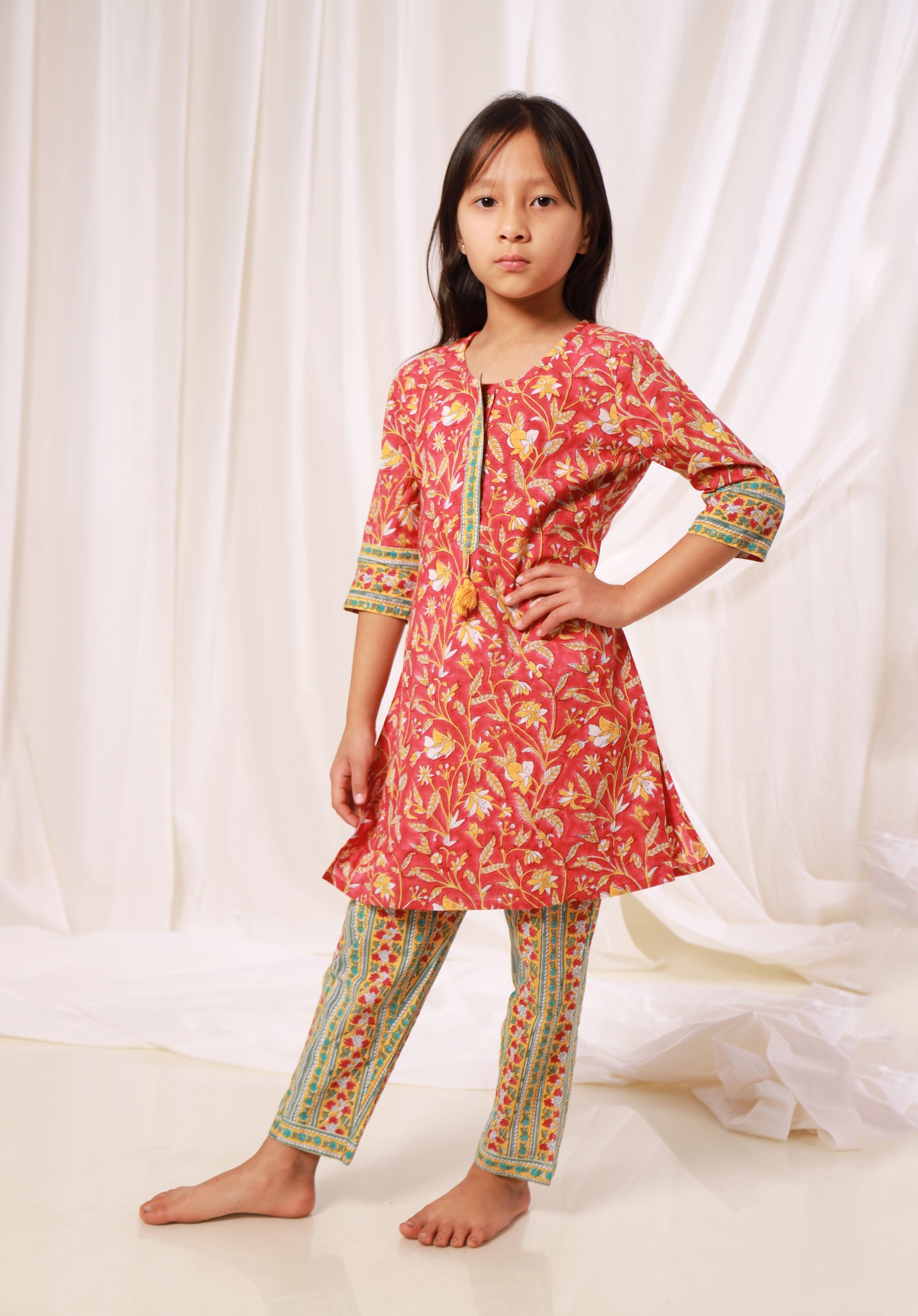 Girls Printed Kurta Set Jaal Red (Gulnar)