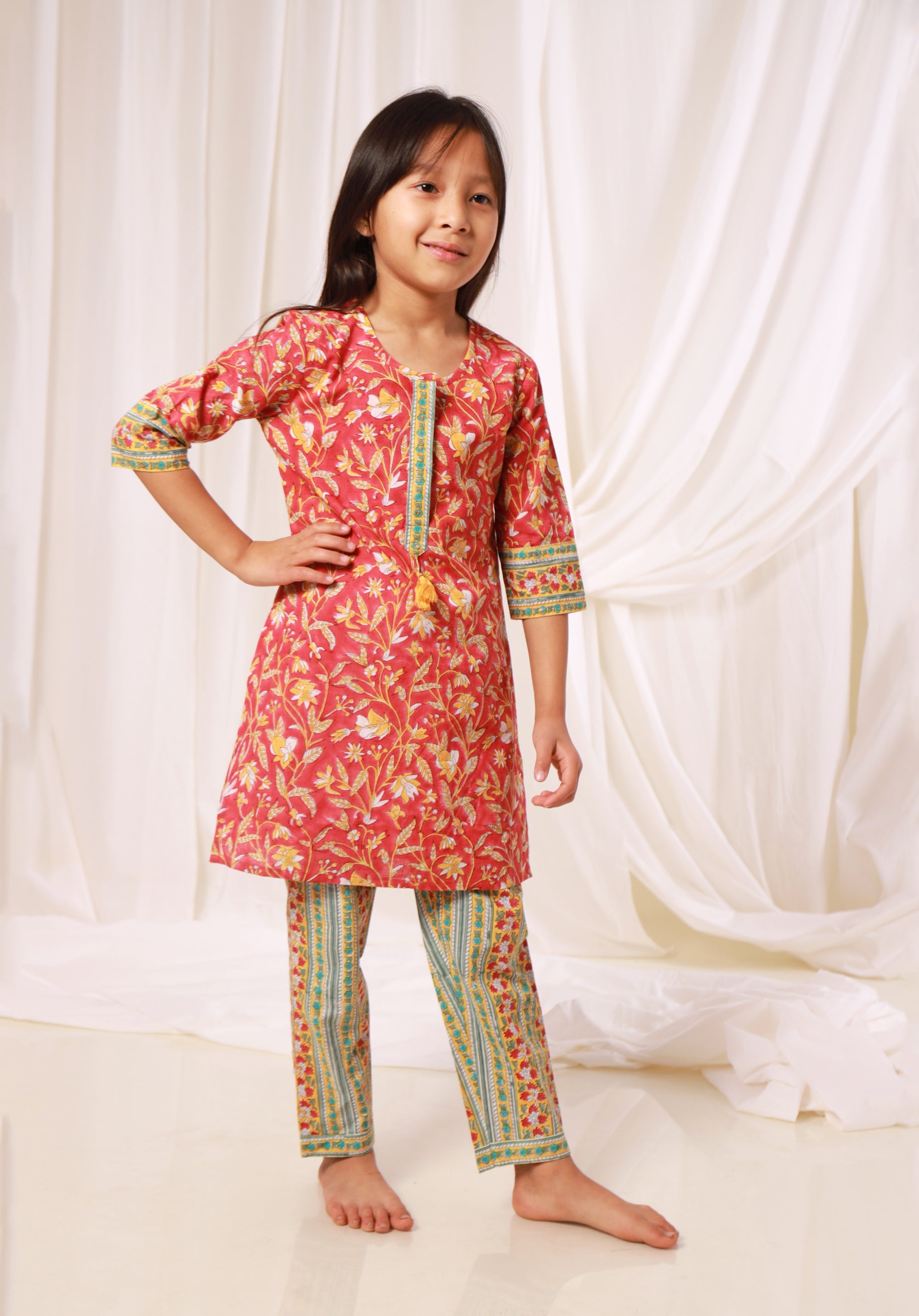 Girls Printed Kurta Set Jaal Red (Gulnar)