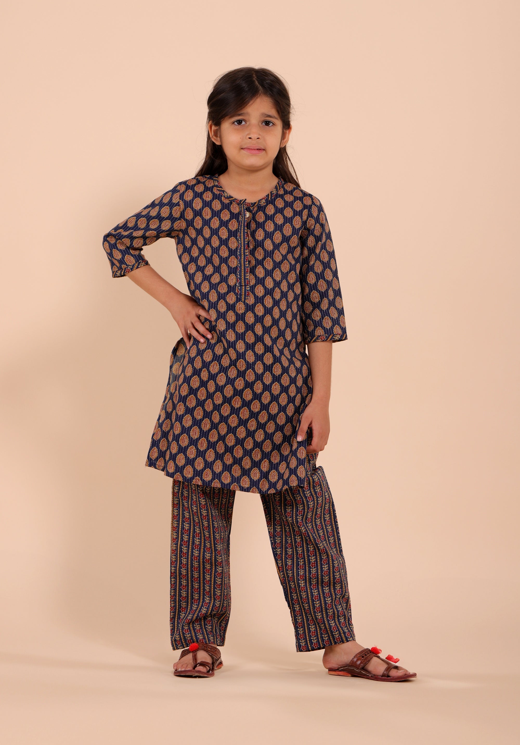 Girls Printed Kurta Set