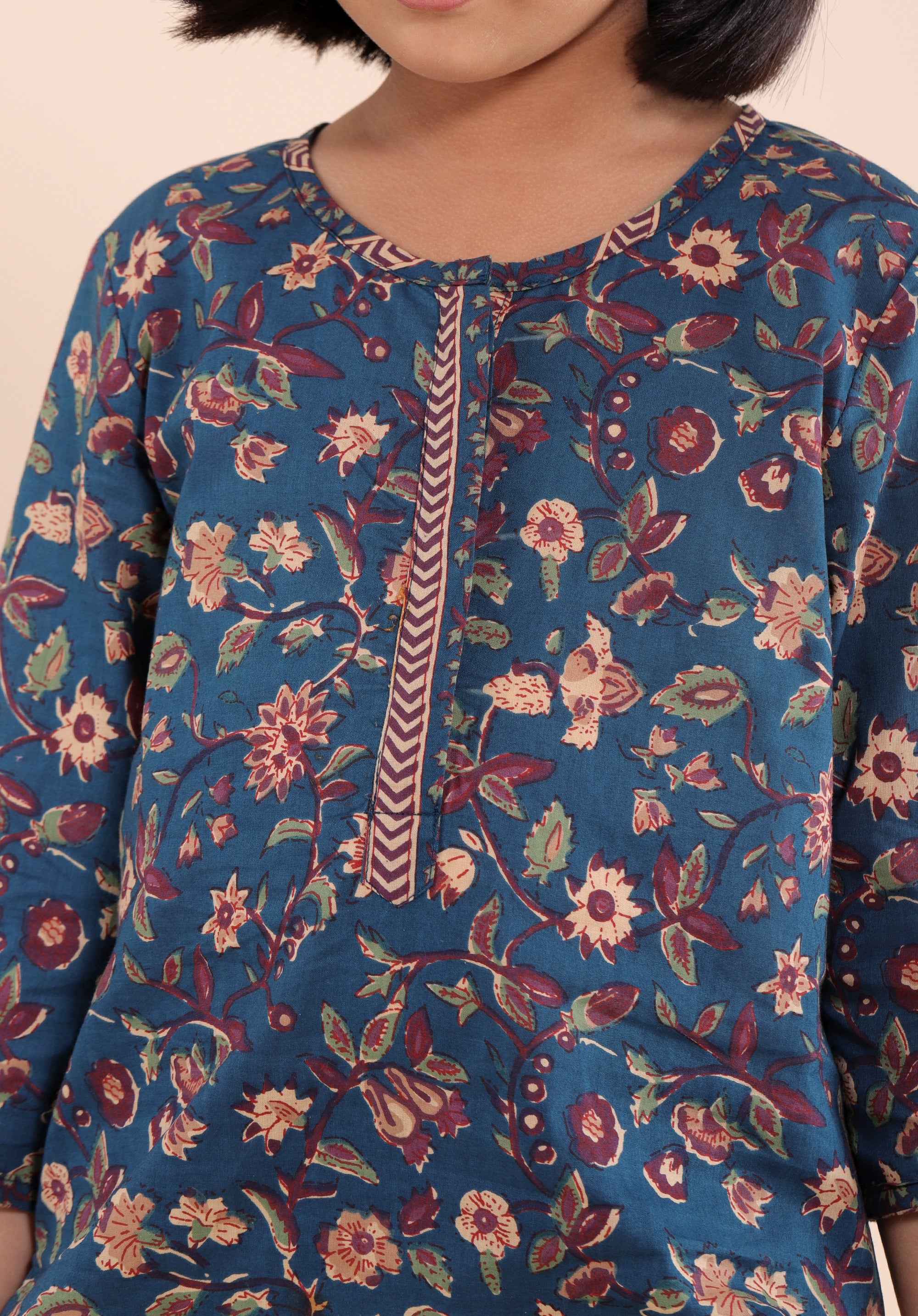 Girls Printed Kurta Set