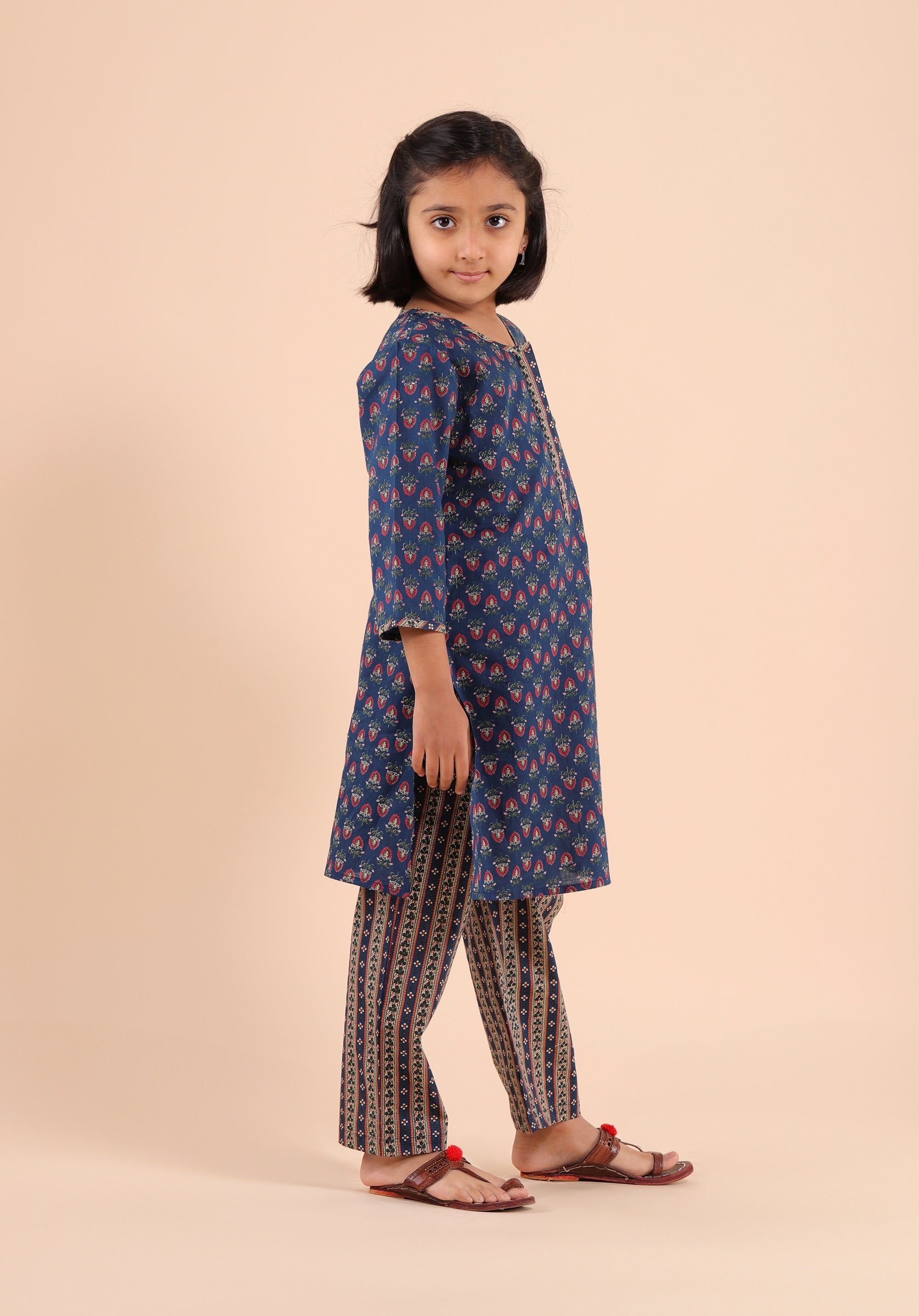 Girls Printed Kurta Set