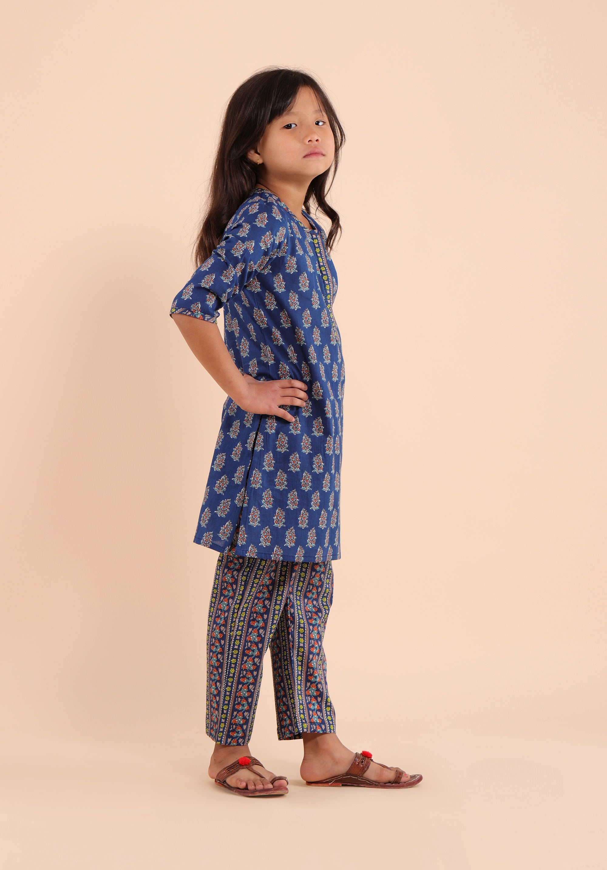 Girls Printed Kurta Set