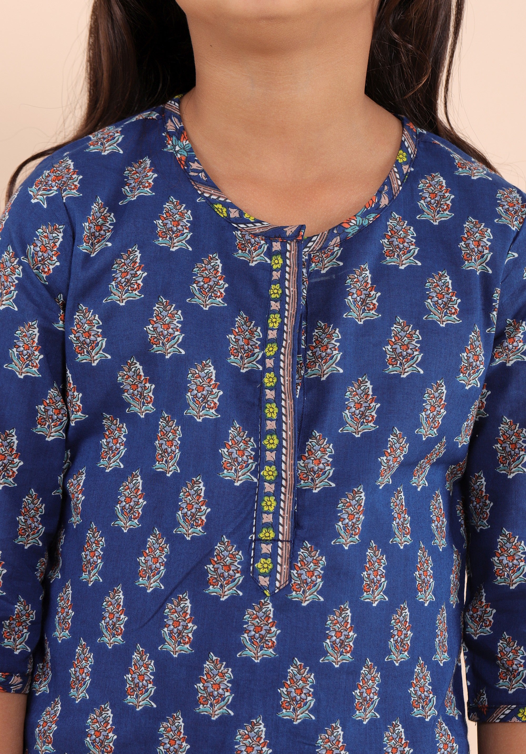 Girls Printed Kurta Set