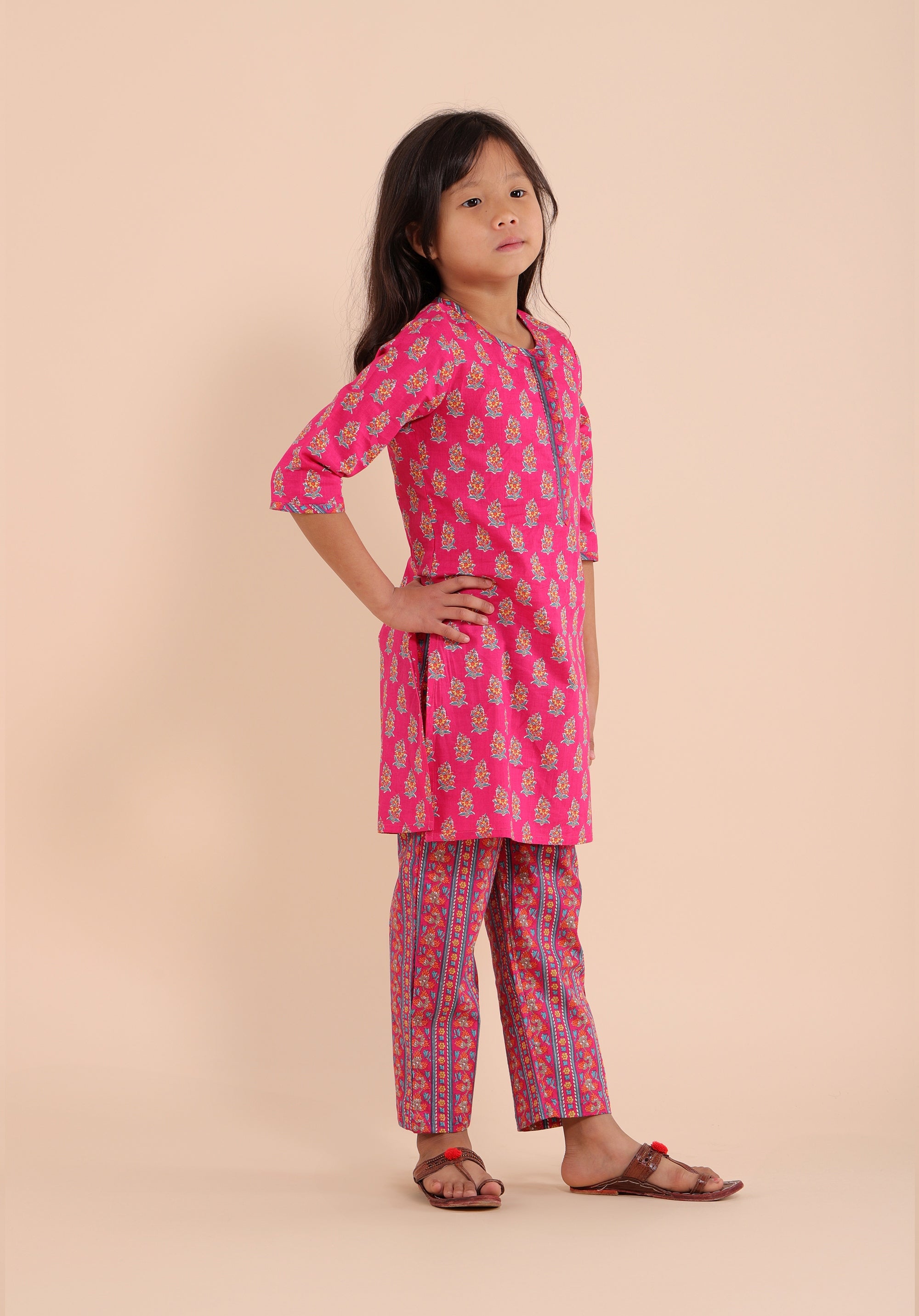 Girls Printed Kurta Set