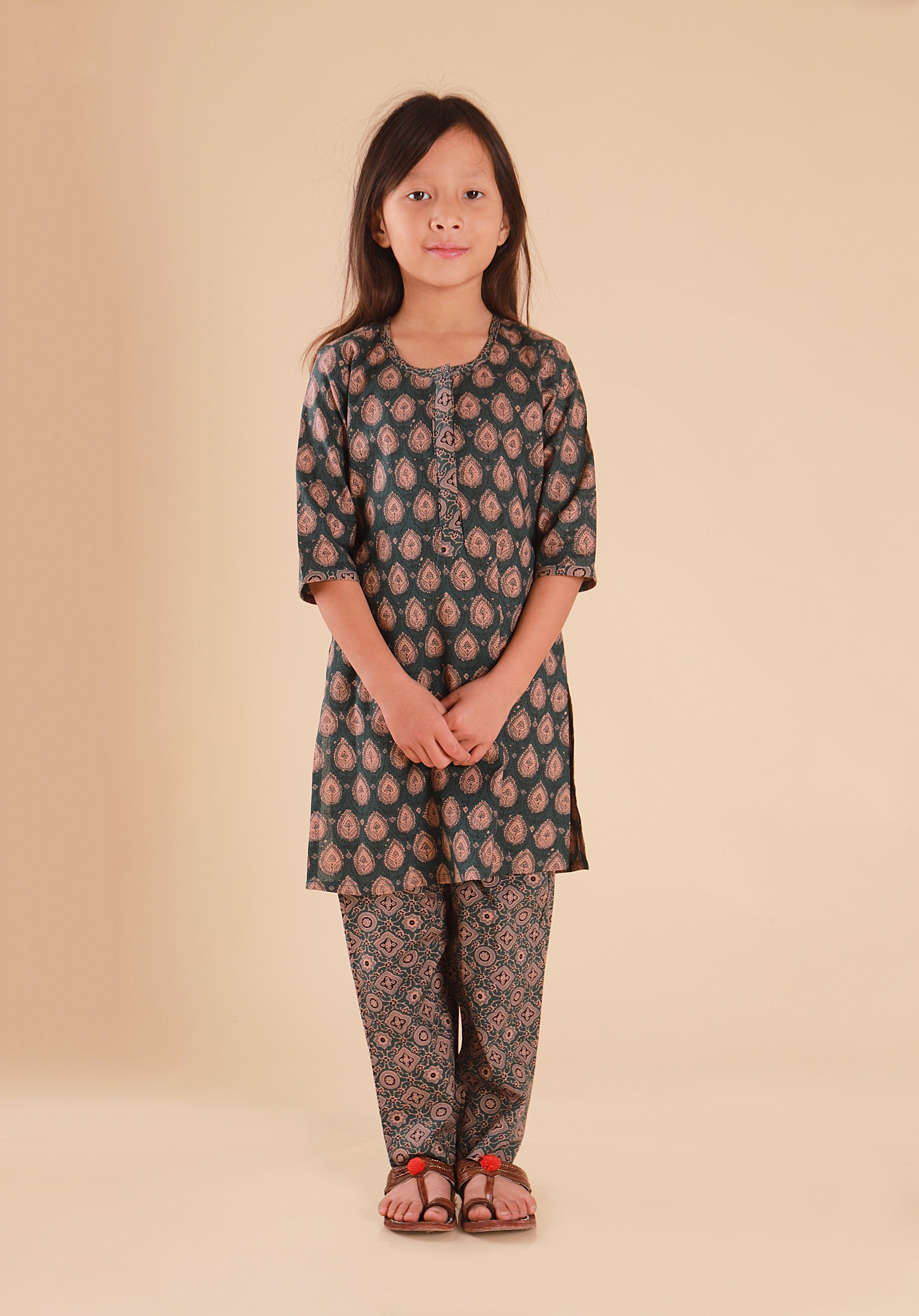 Girls Printed Kurta Set