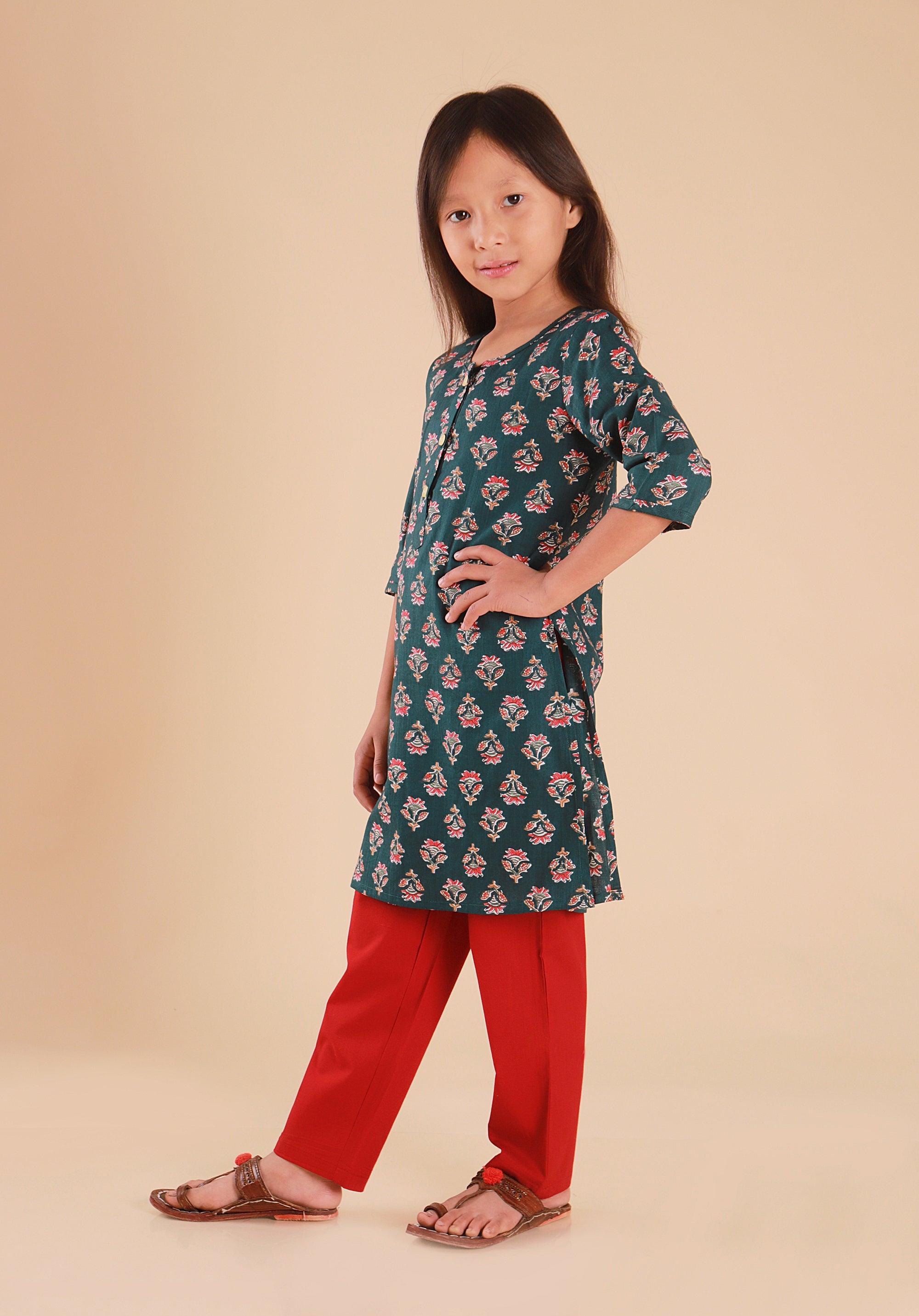 Girls Printed Kurta Set