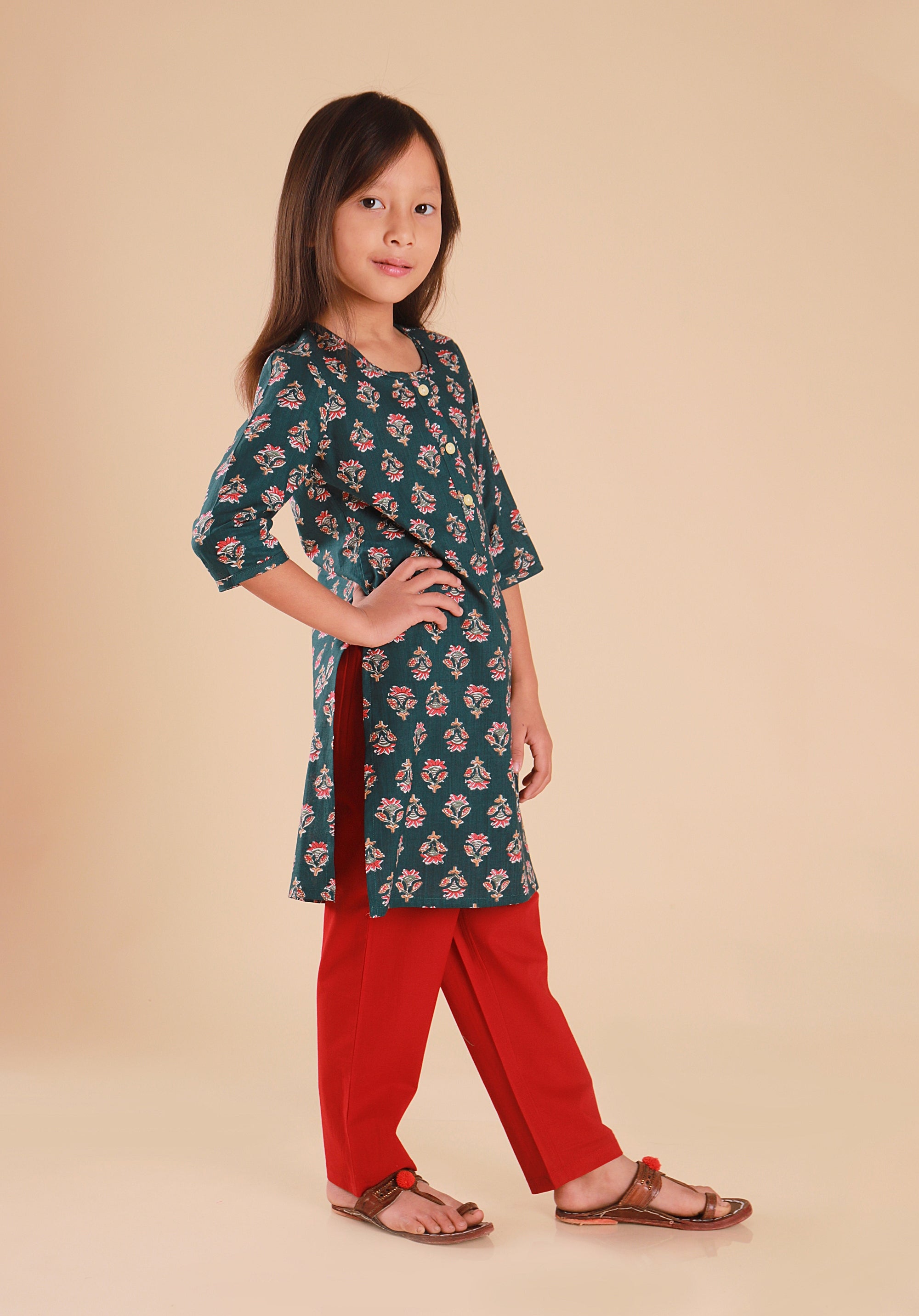 Girls Printed Kurta Set