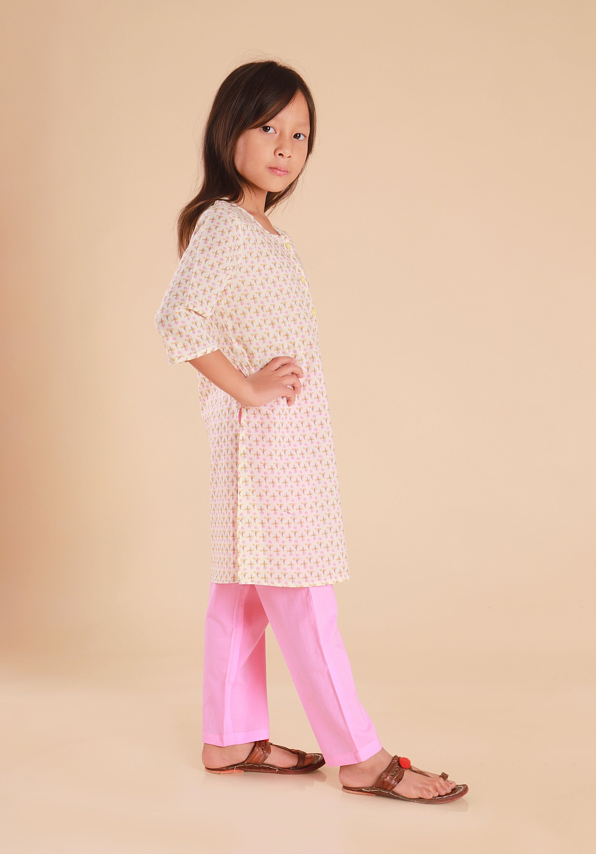 Girls Printed Kurta Set