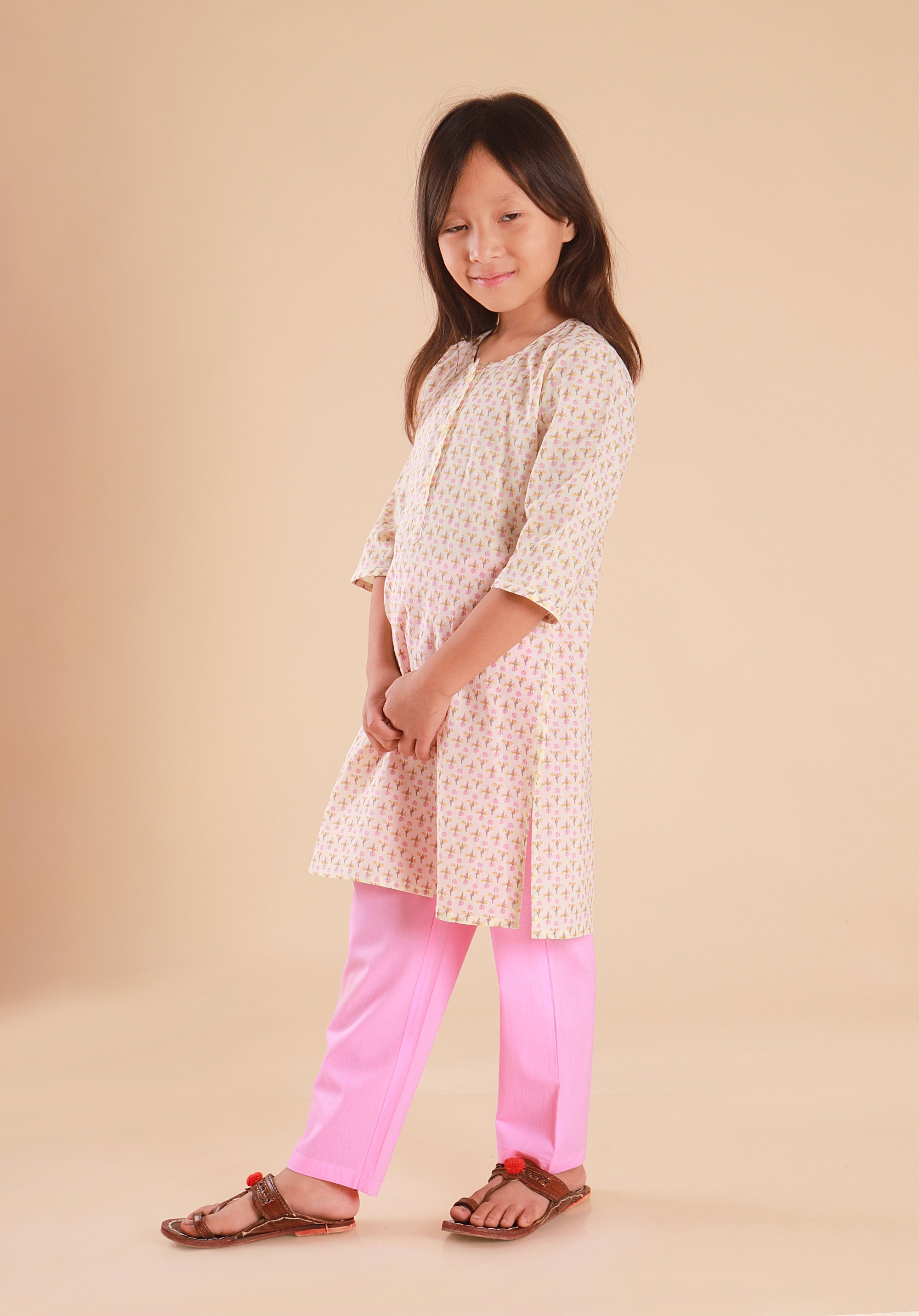 Girls Printed Kurta Set