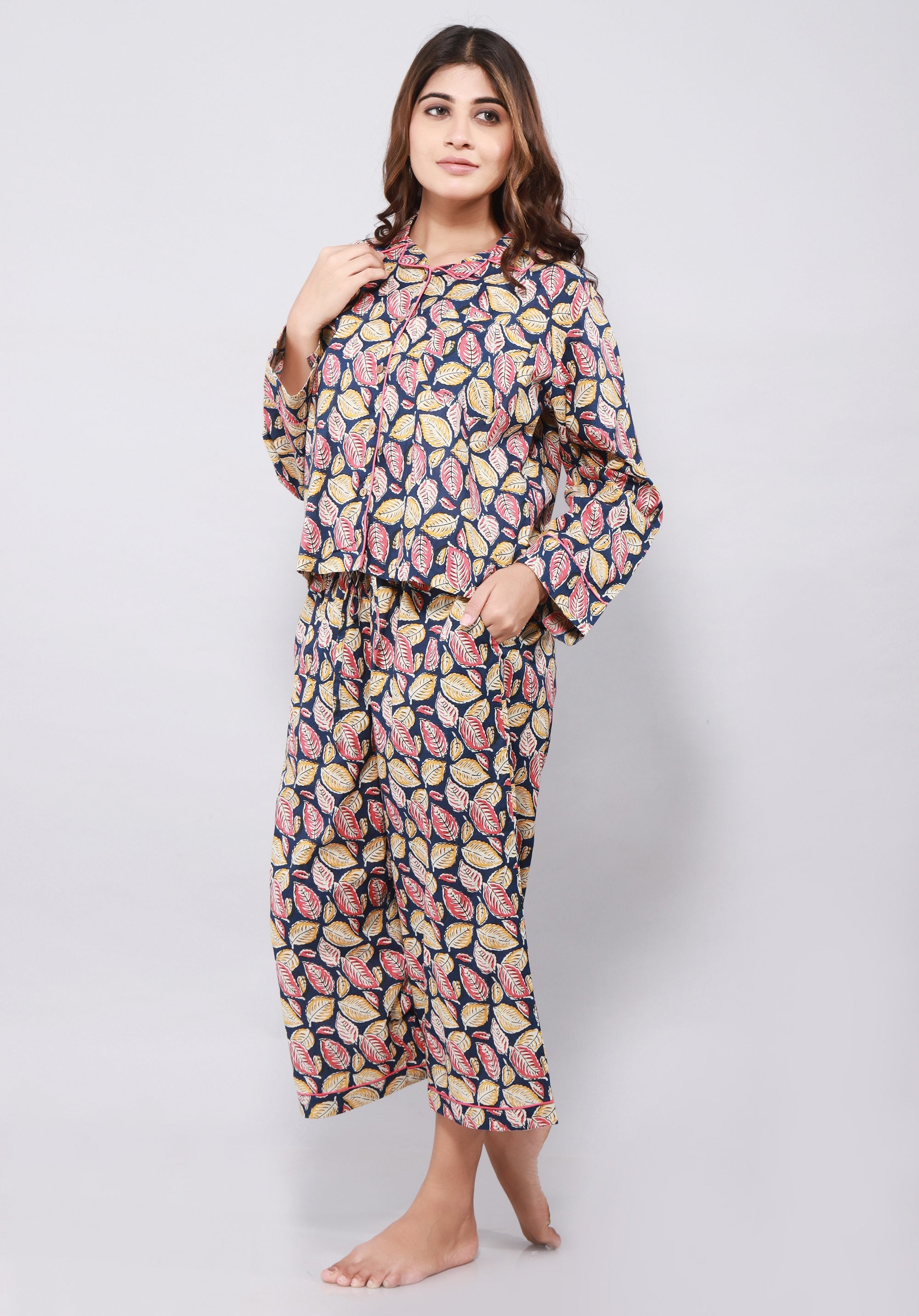 Women printed nightsuit