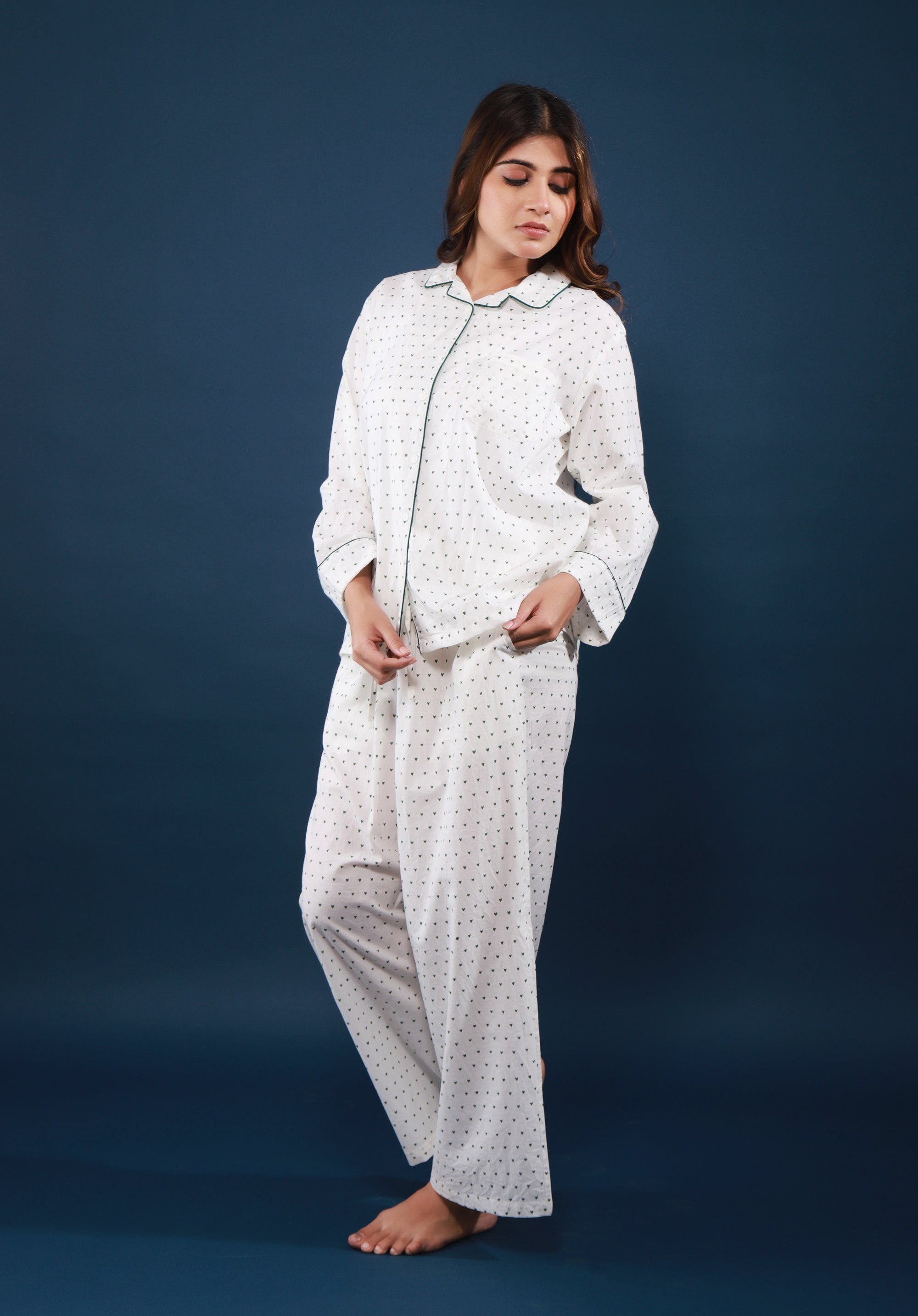 Women nightsuit Heart print