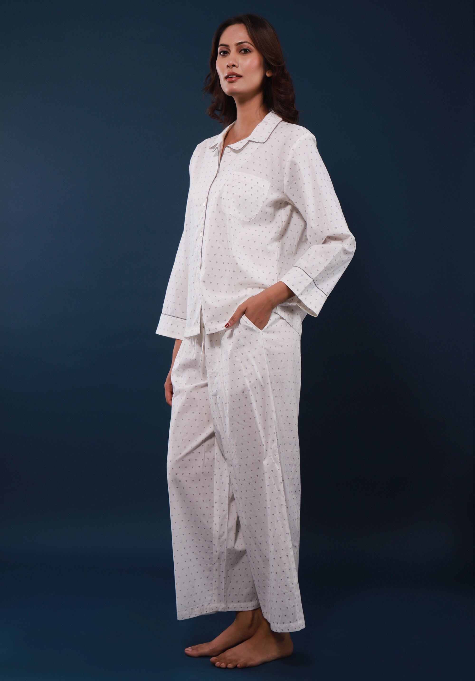 Women nightsuit Heart print