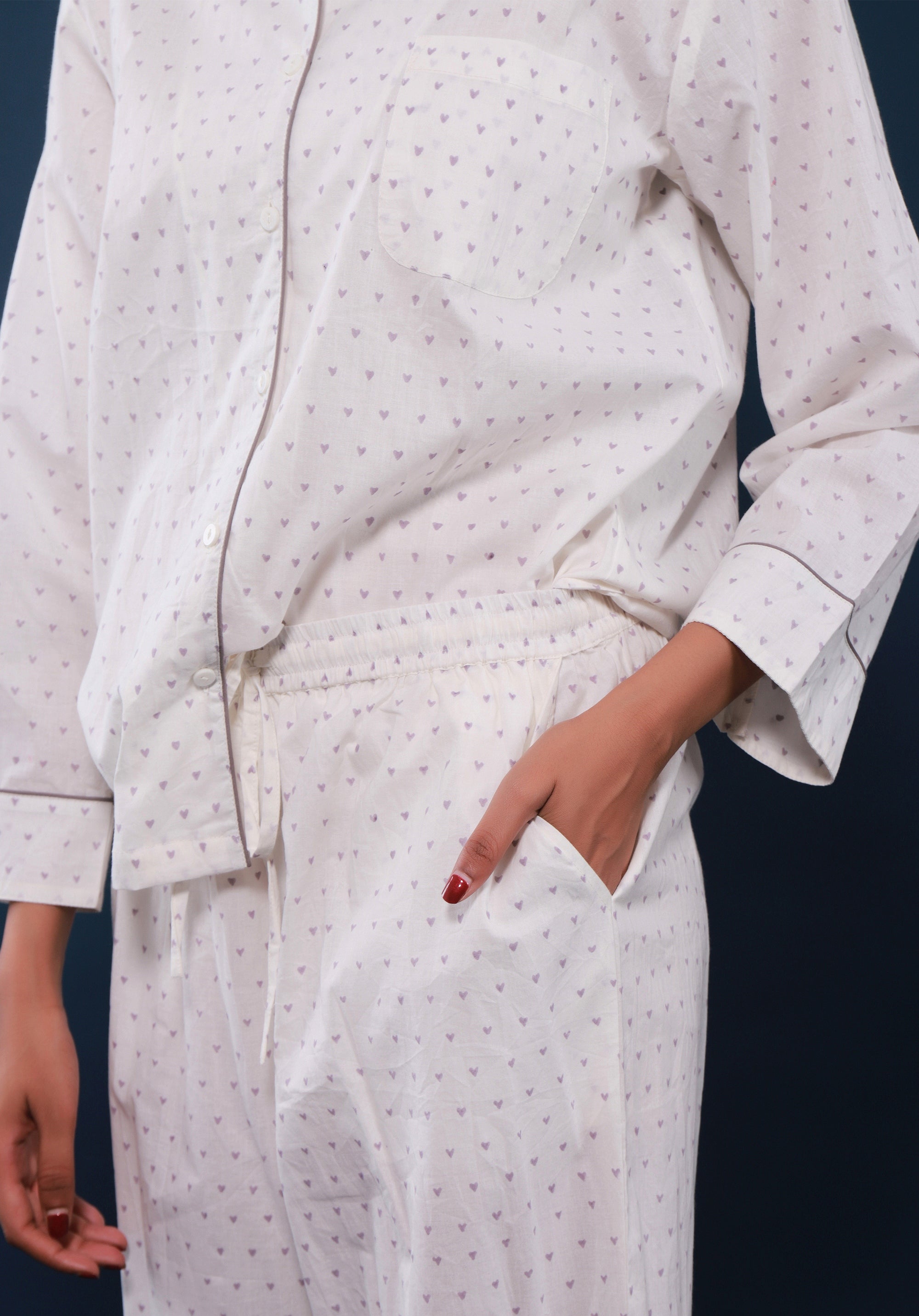 Women nightsuit Heart print