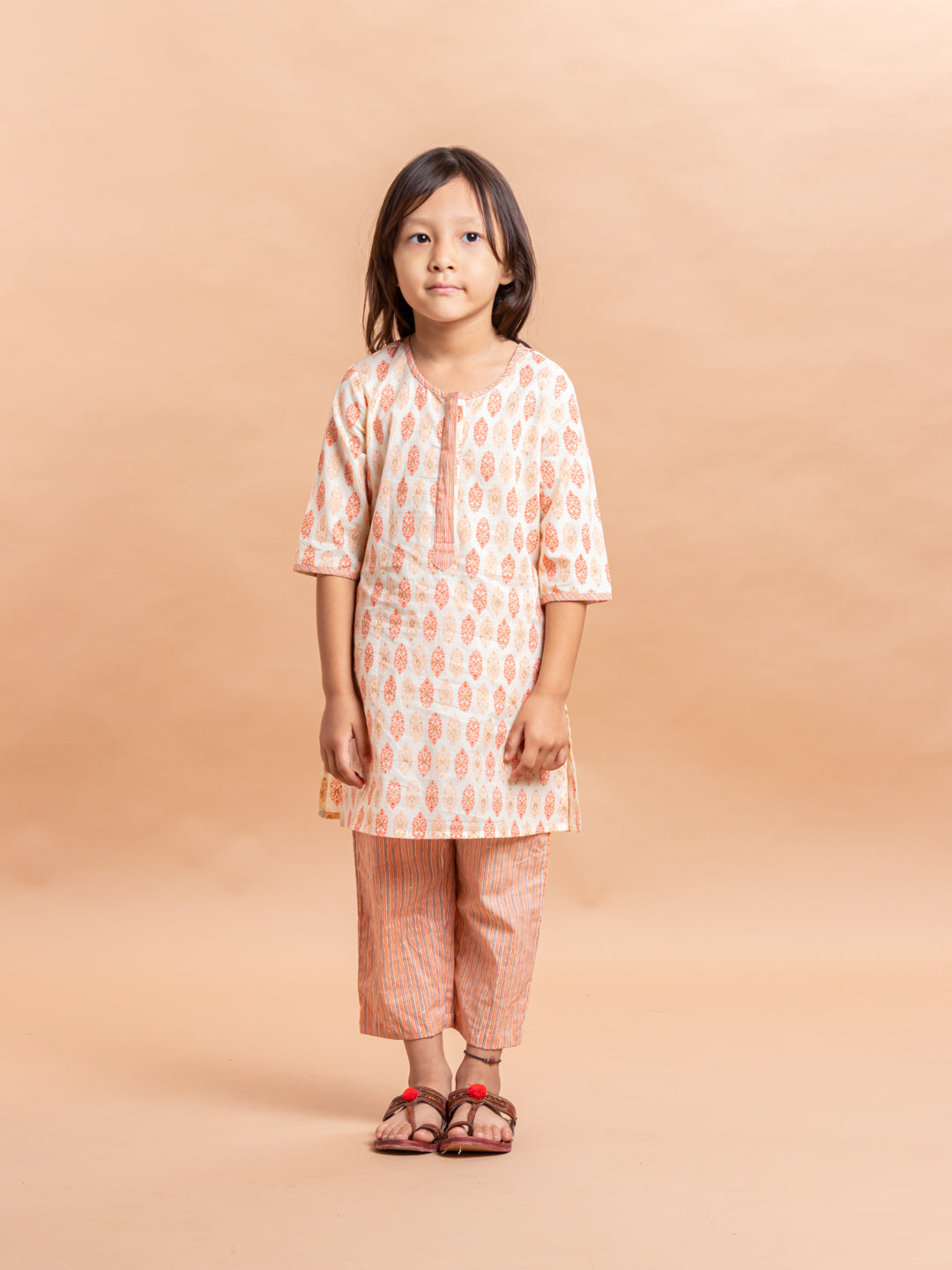 Girls Printed Kurta Set Beige Buti